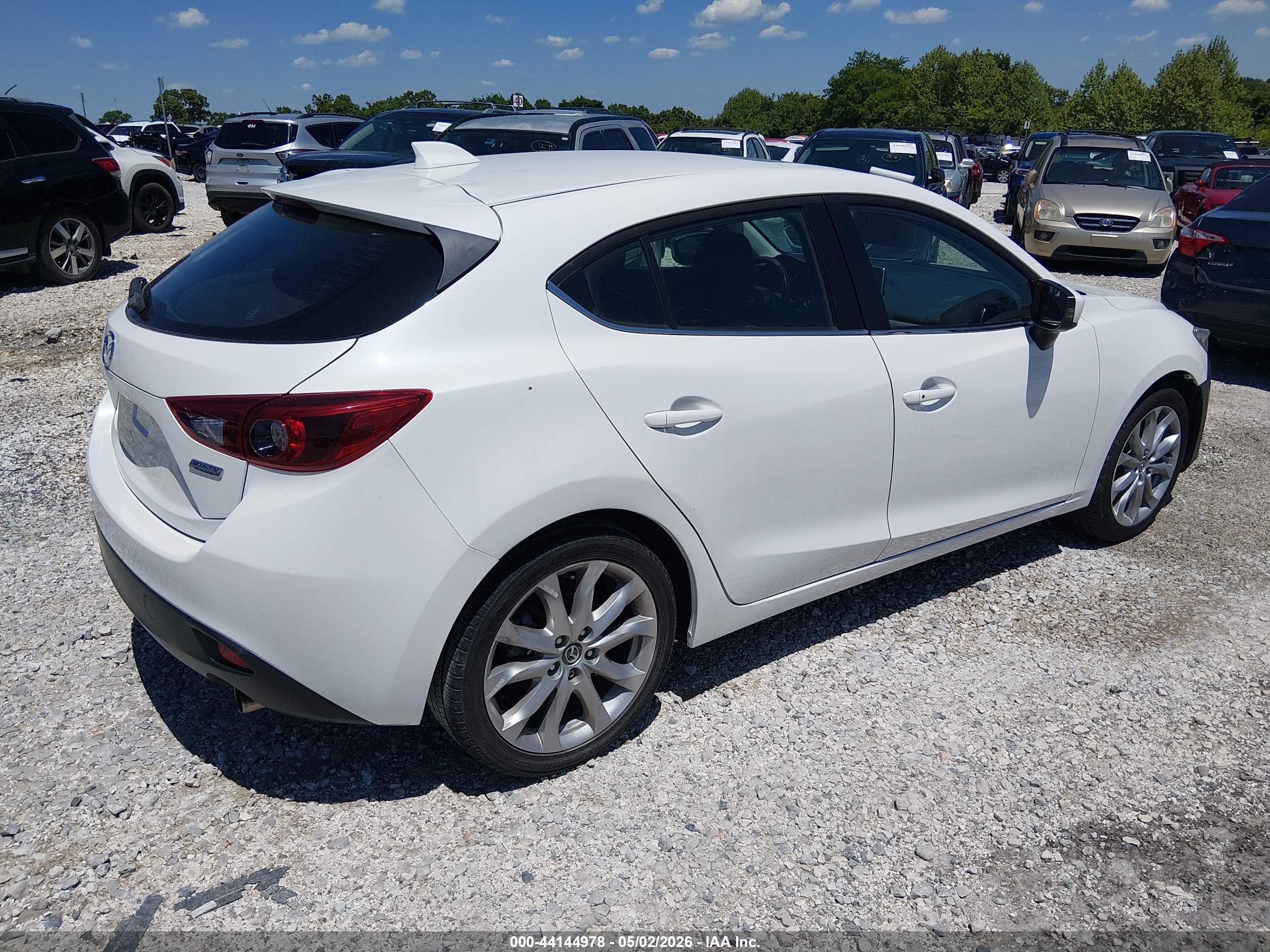 MAZDA MAZDA3 image 4
