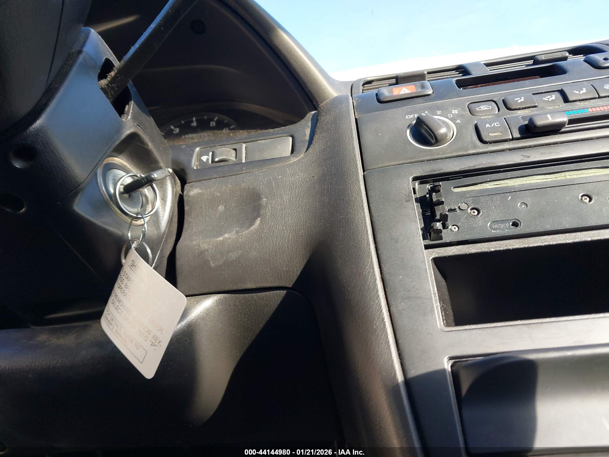 NISSAN MAXIMA image 11