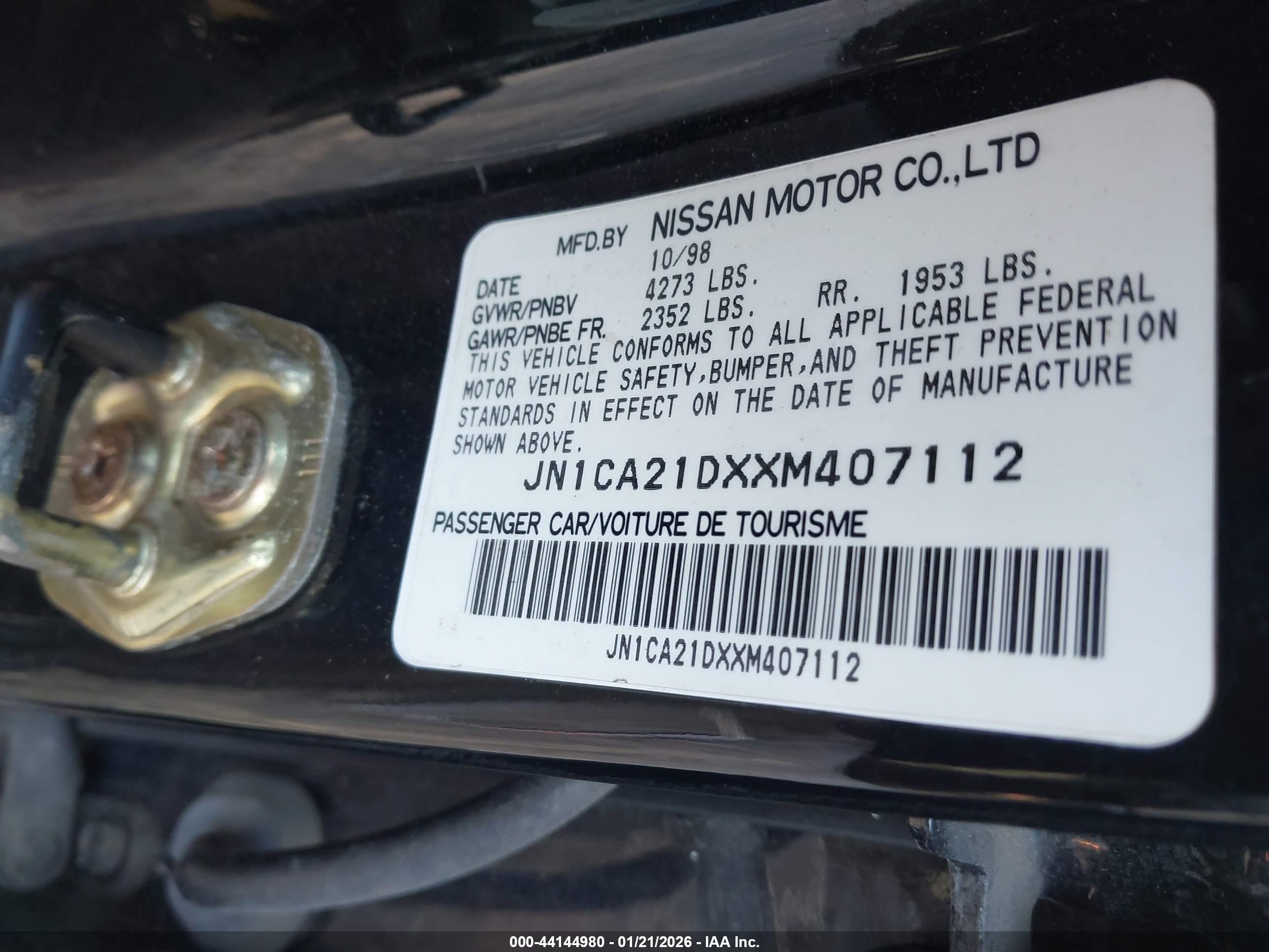 NISSAN MAXIMA image 9