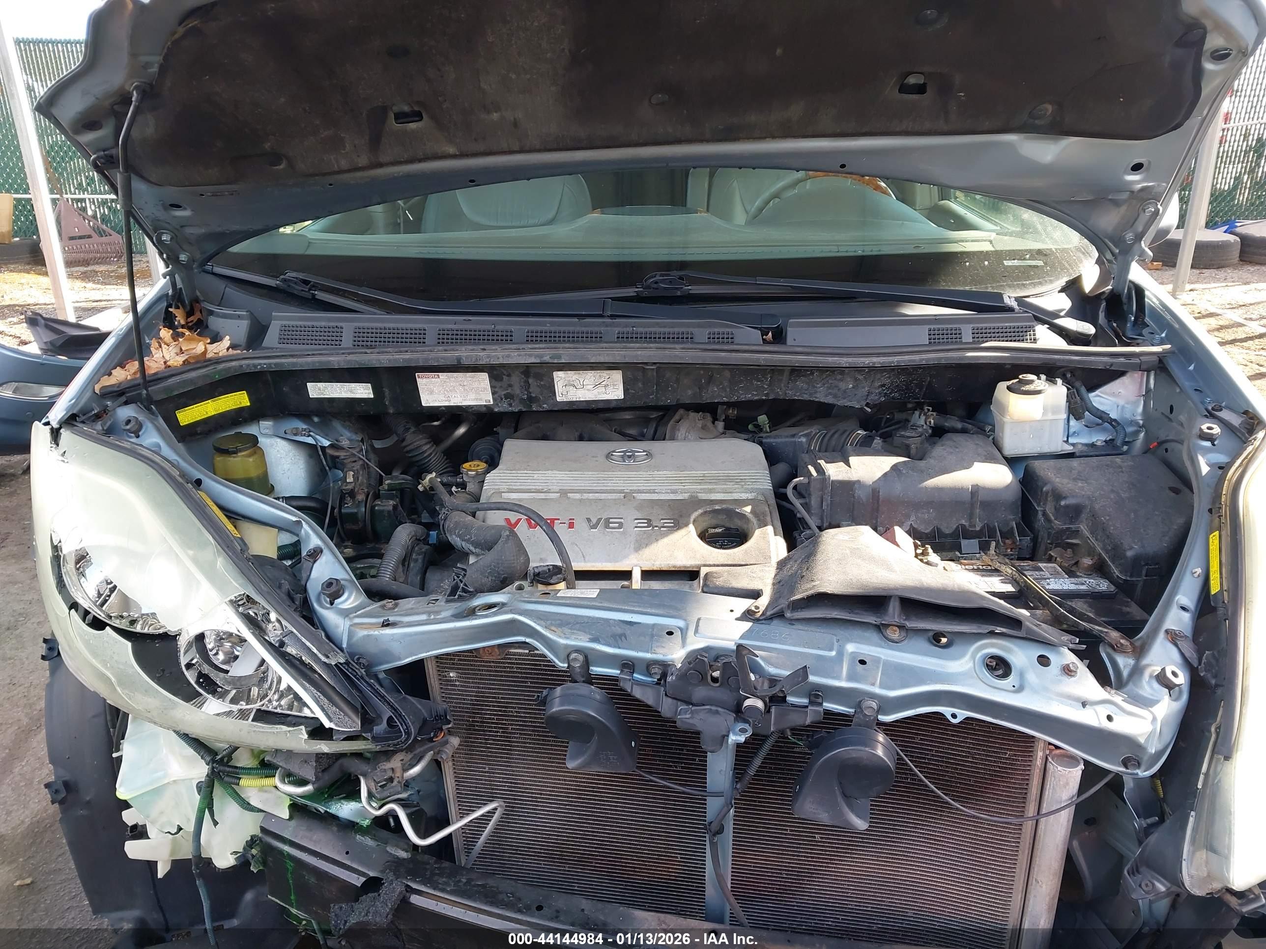 TOYOTA SIENNA image 10