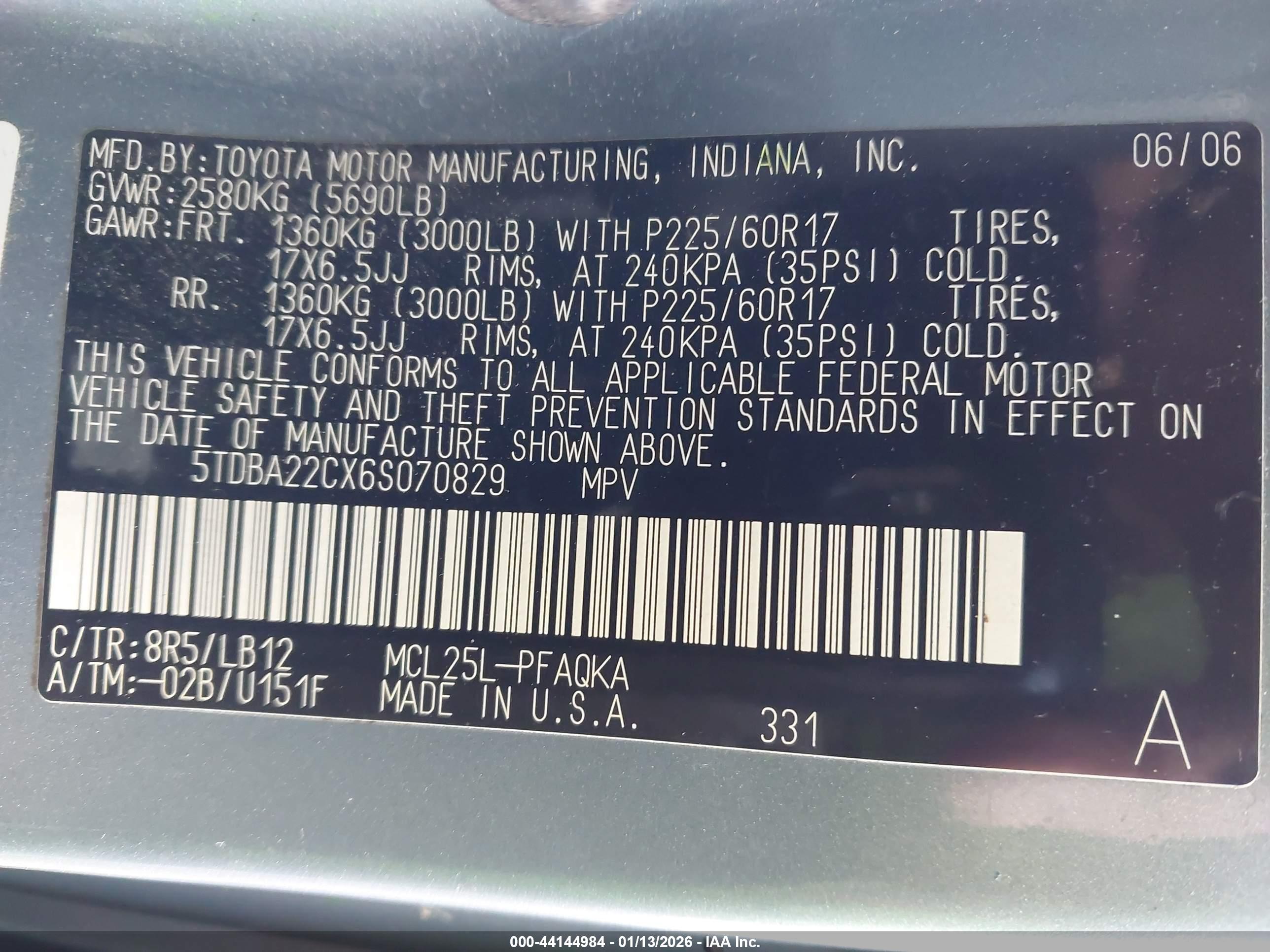TOYOTA SIENNA image 9