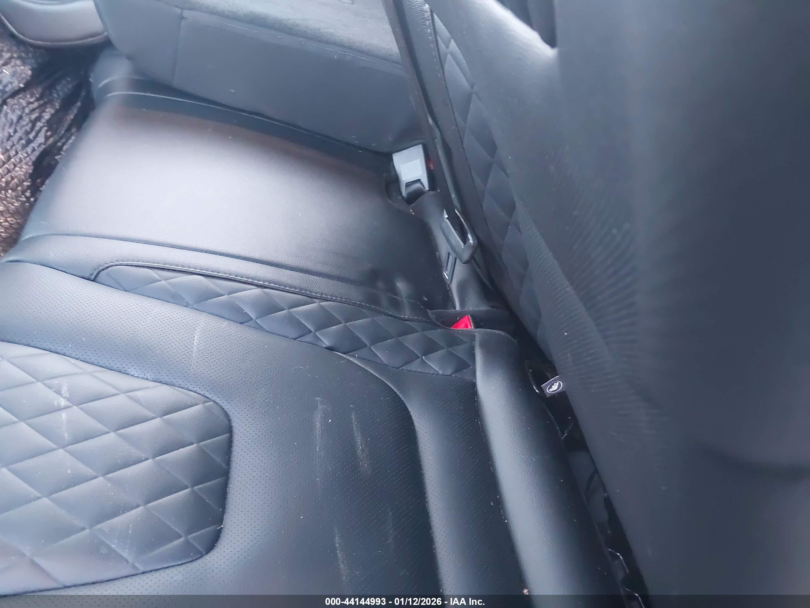 FORD EDGE image 8