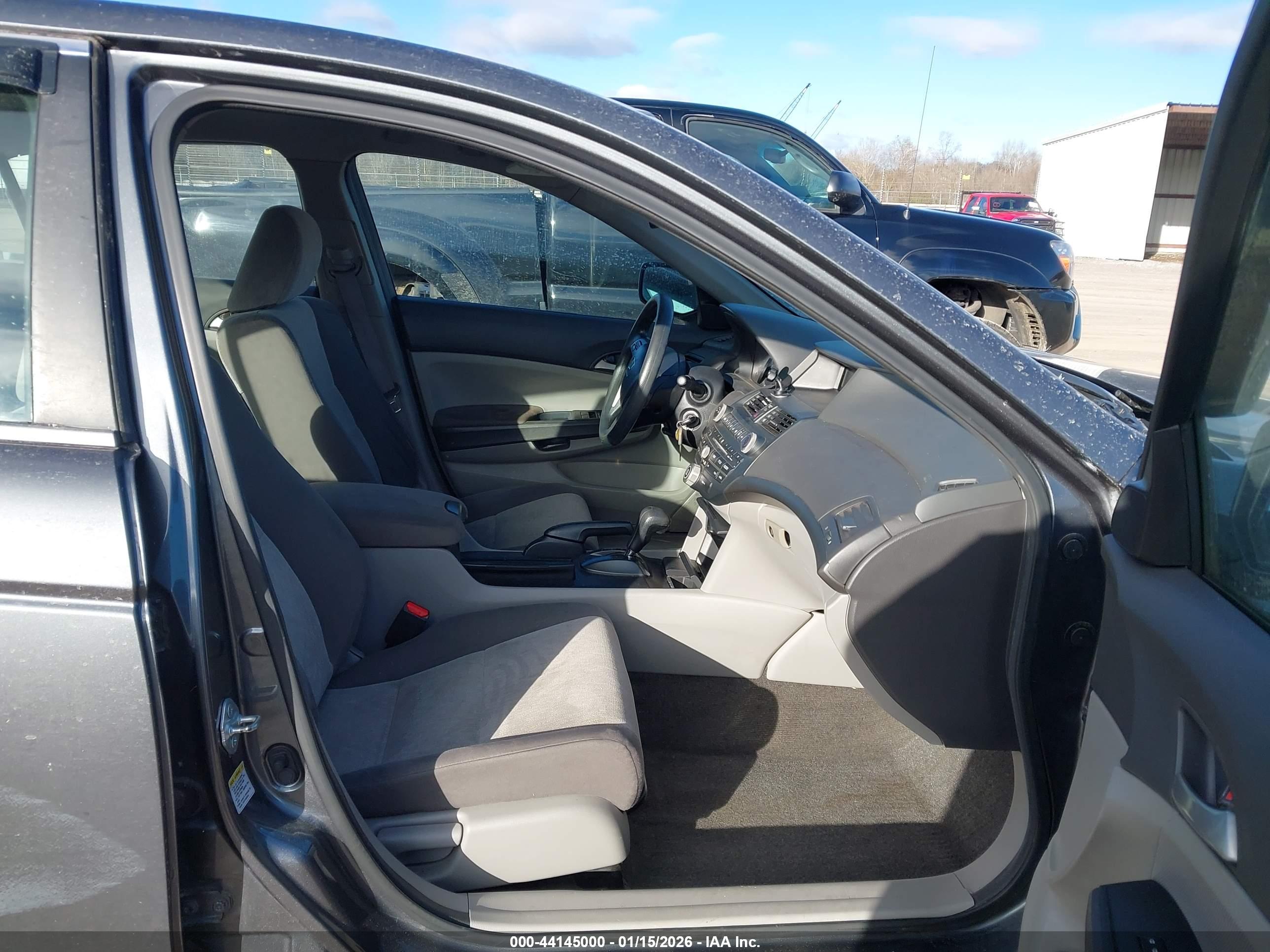 HONDA ACCORD image 5
