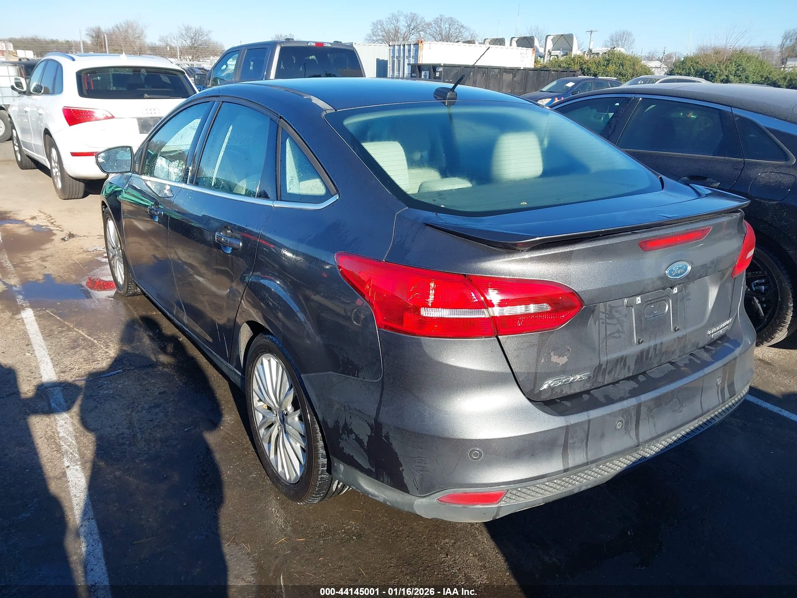FORD FOCUS image 3