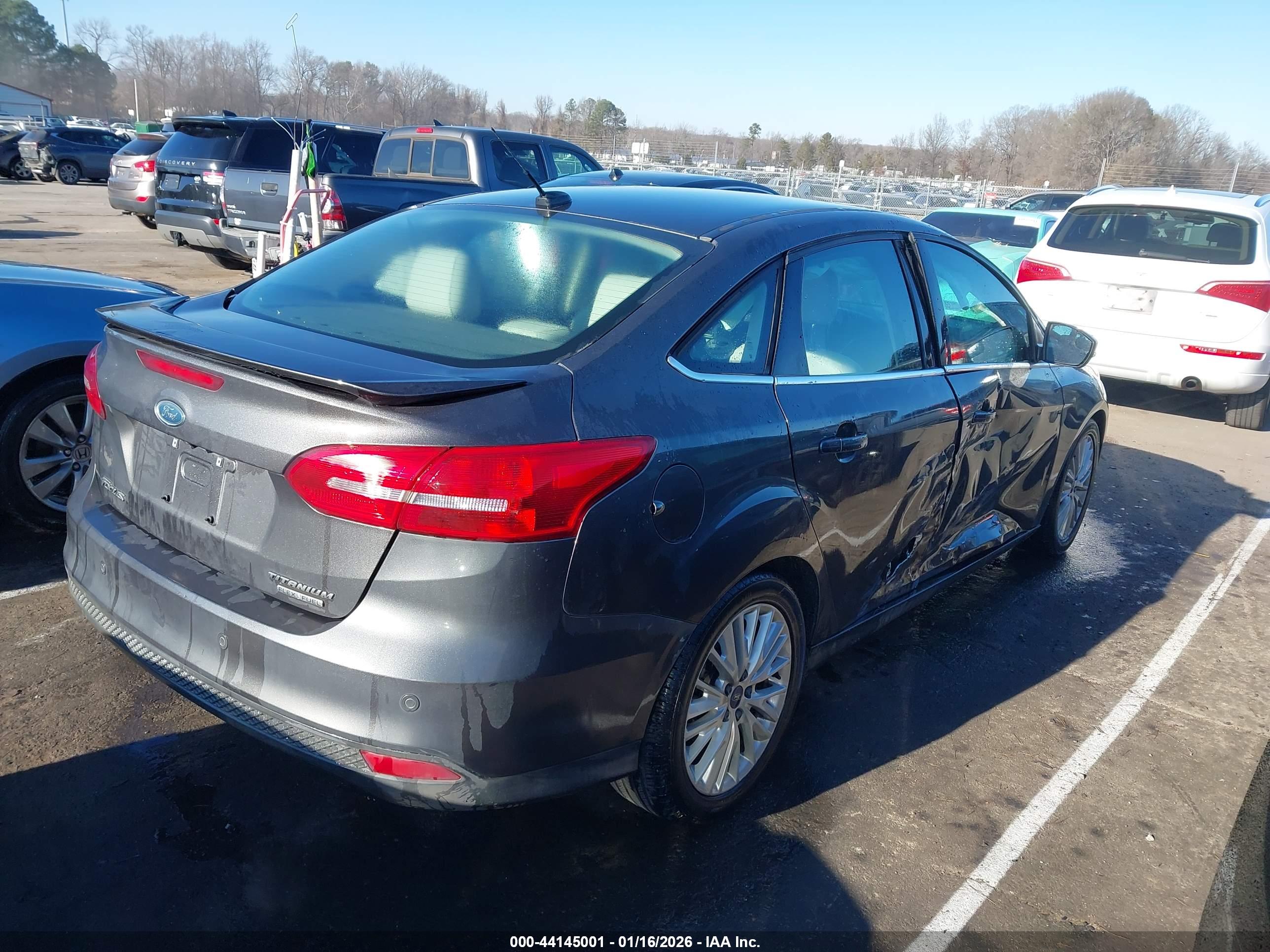 FORD FOCUS image 4