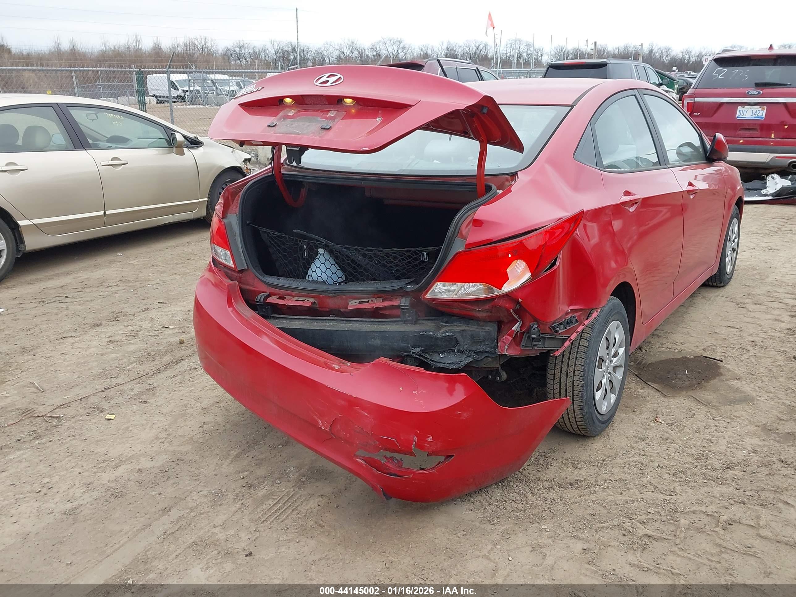 HYUNDAI ACCENT image 6