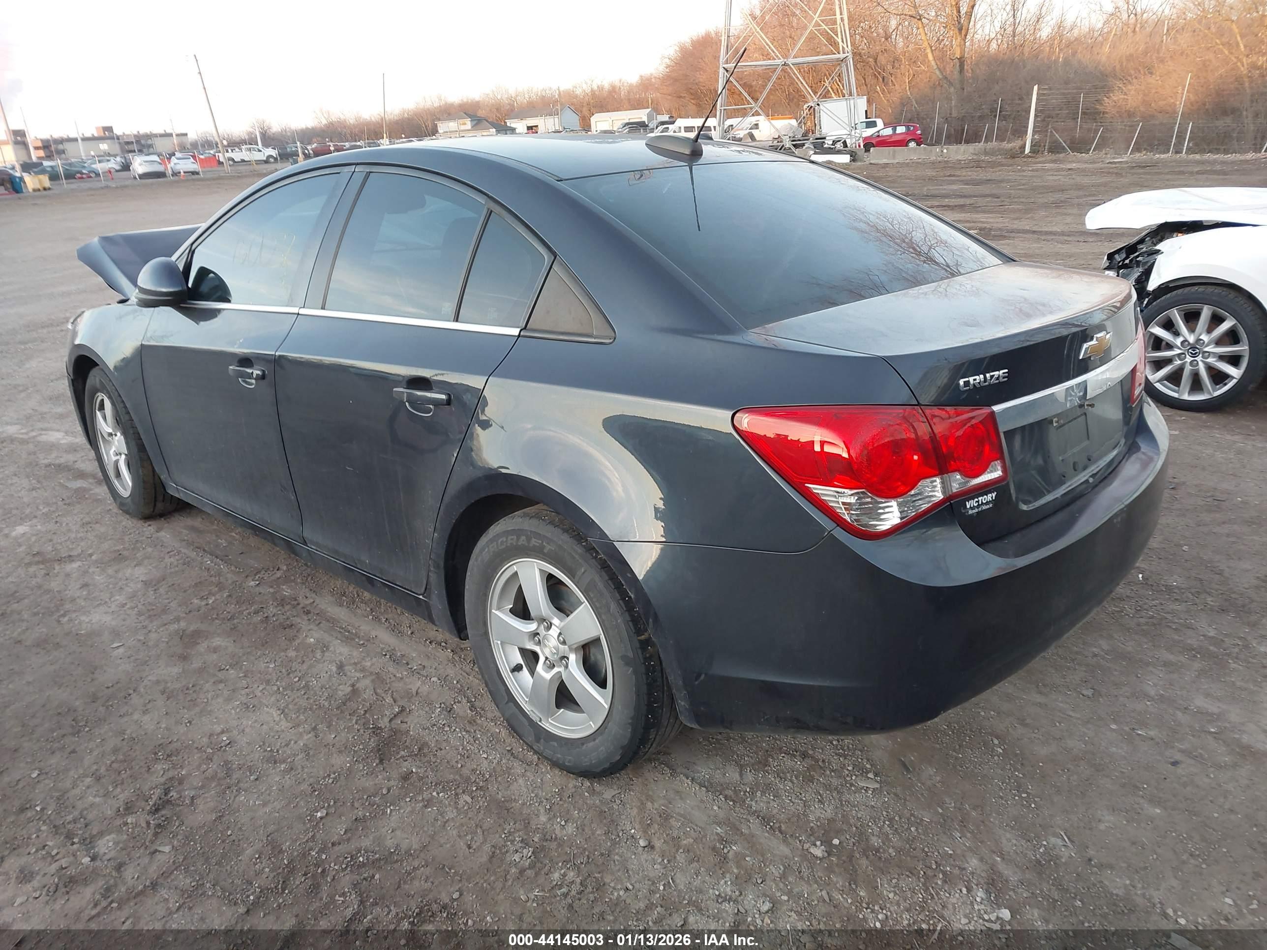 CHEVROLET CRUZE image 3