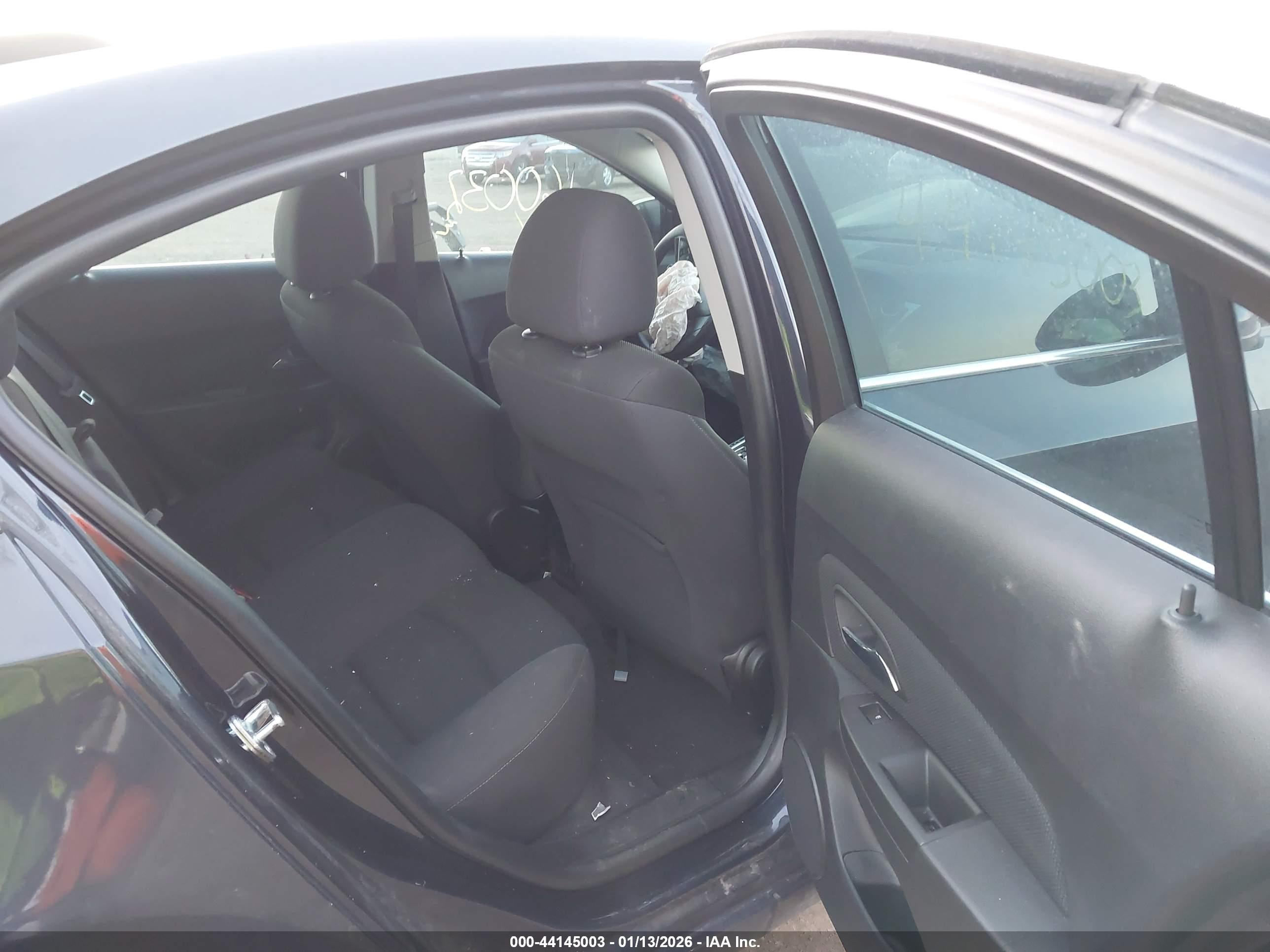 CHEVROLET CRUZE image 8