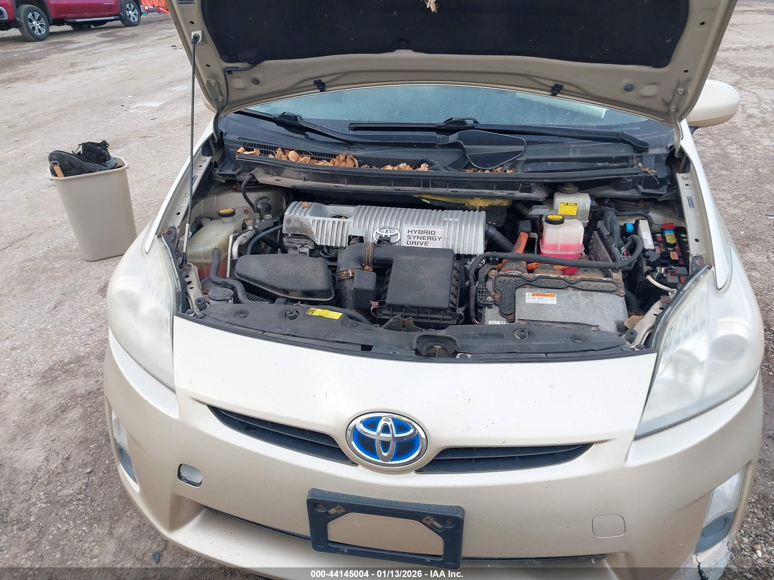 TOYOTA PRIUS image 10