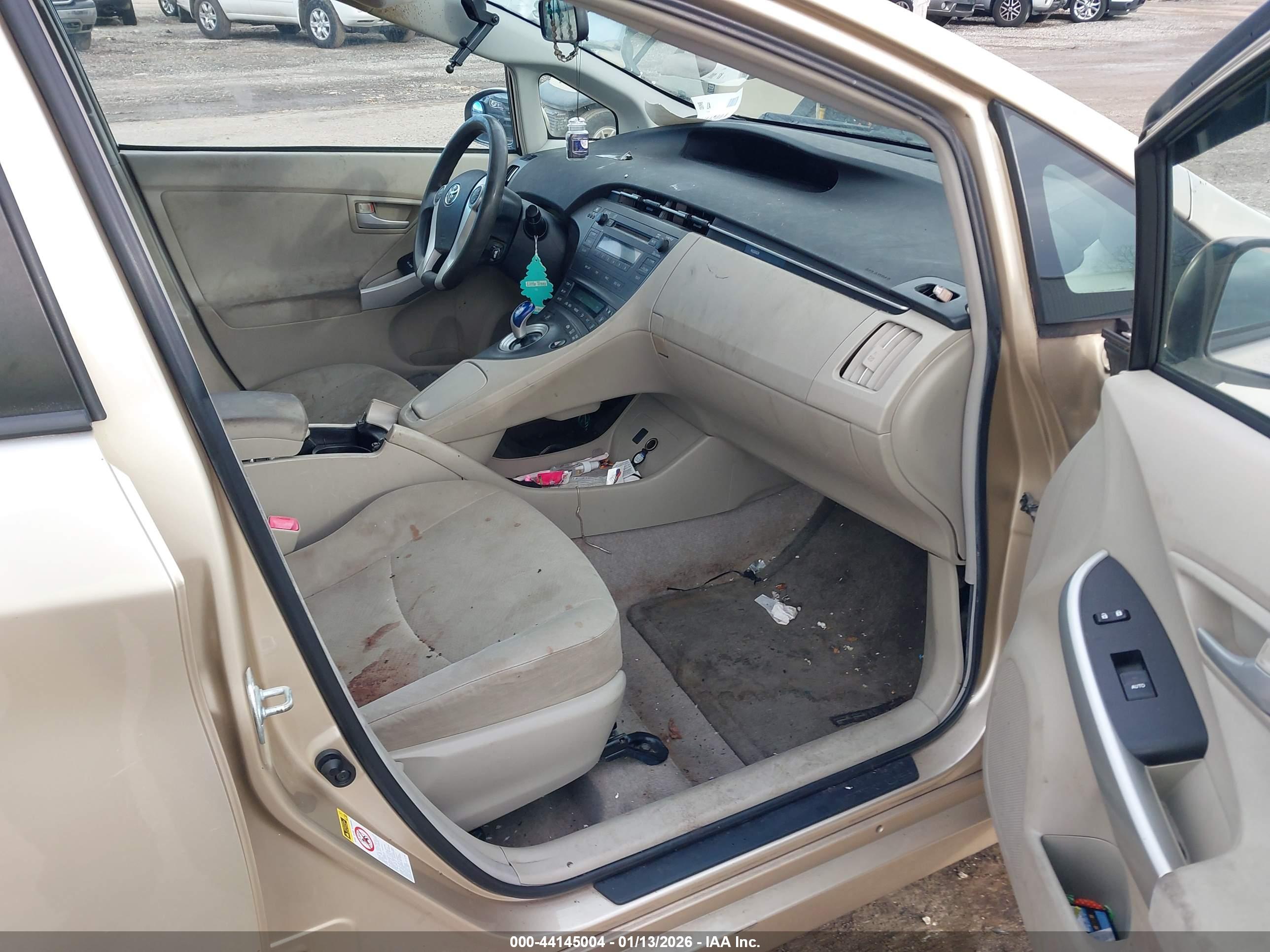 TOYOTA PRIUS image 5