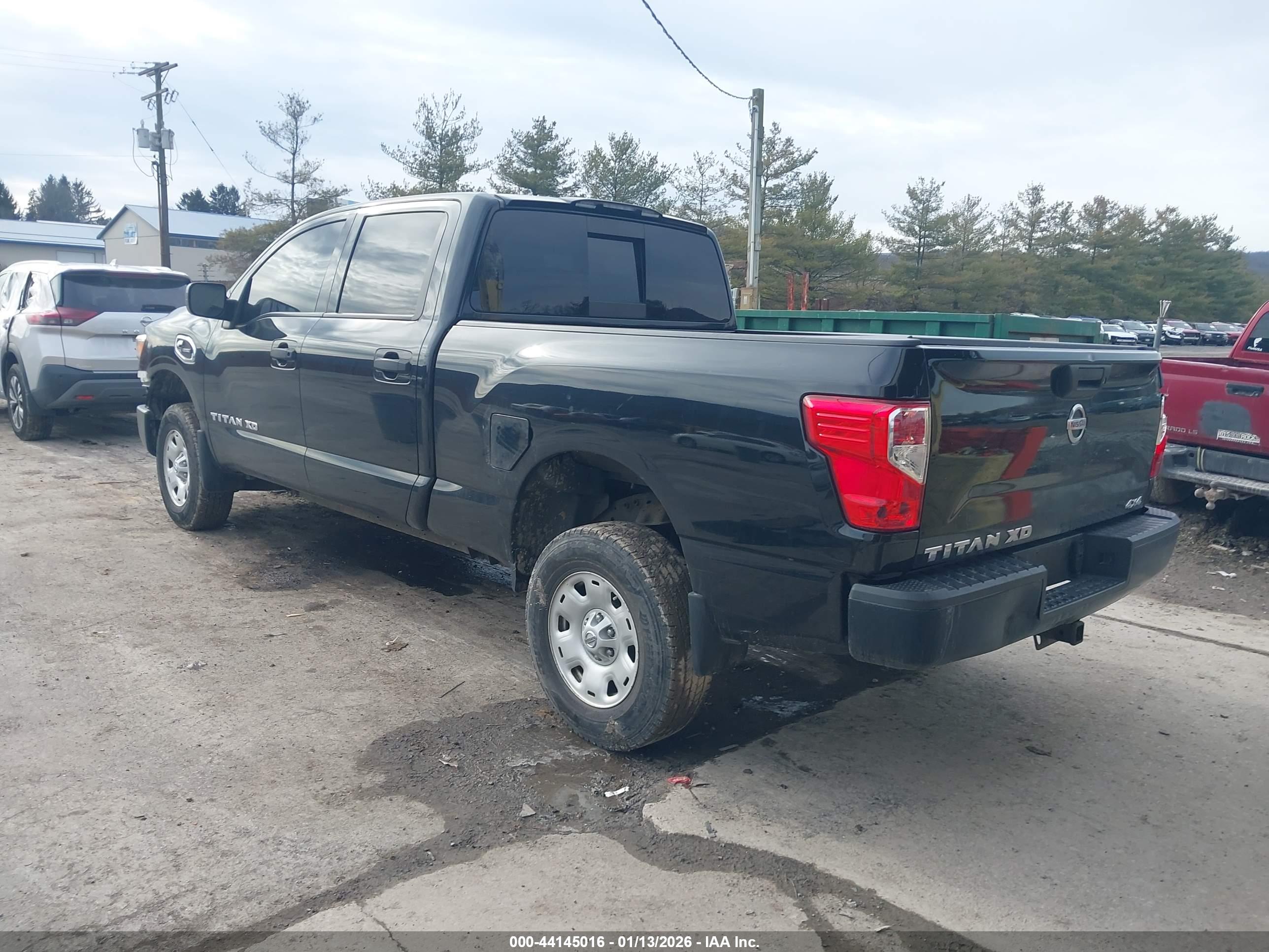 NISSAN TITAN image 3