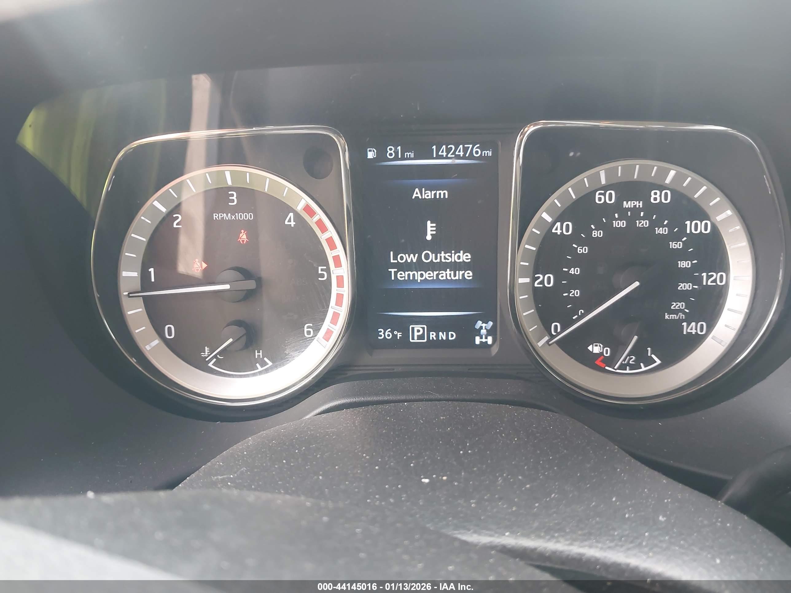NISSAN TITAN image 7
