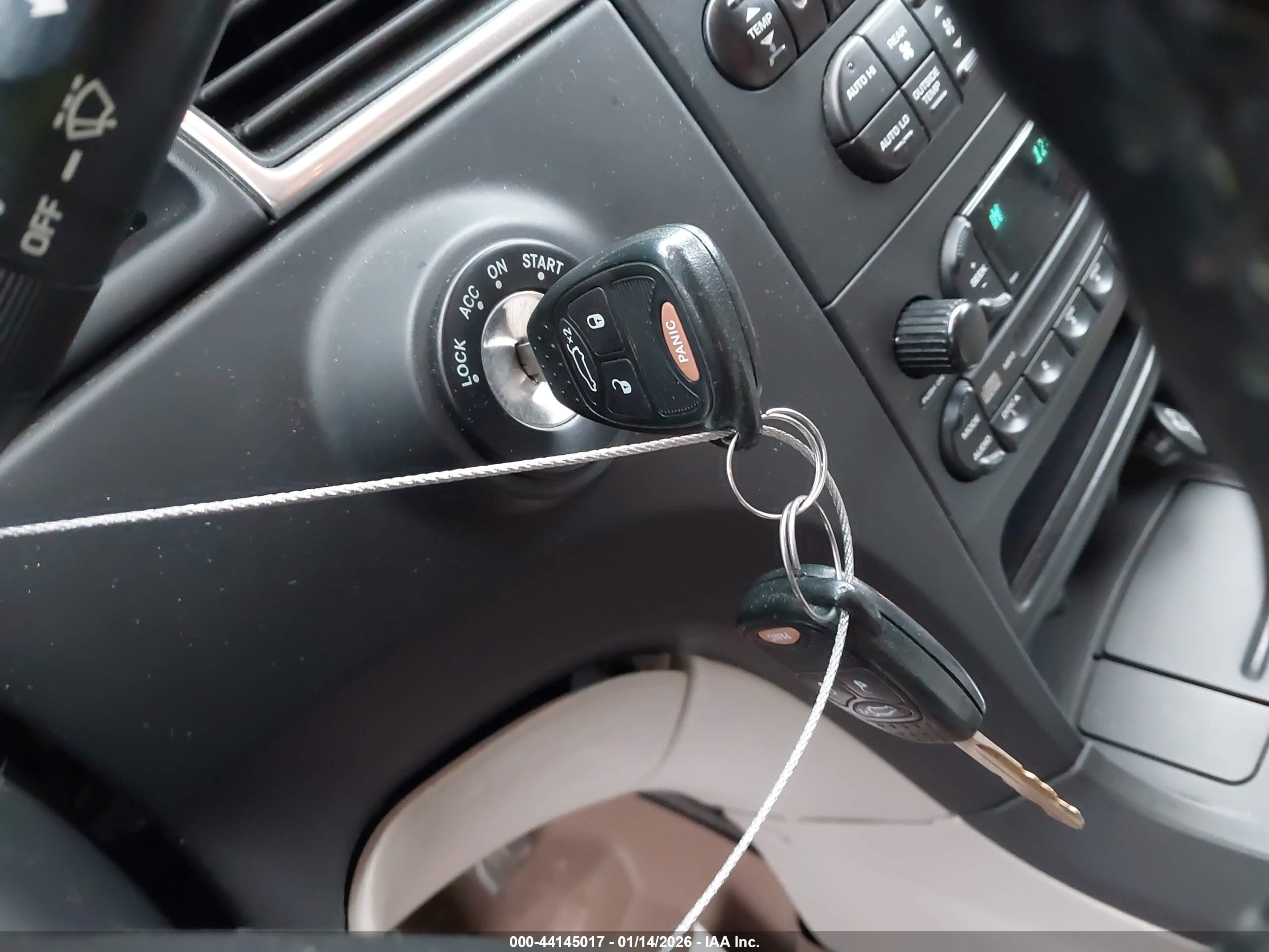 CHRYSLER PACIFICA image 11