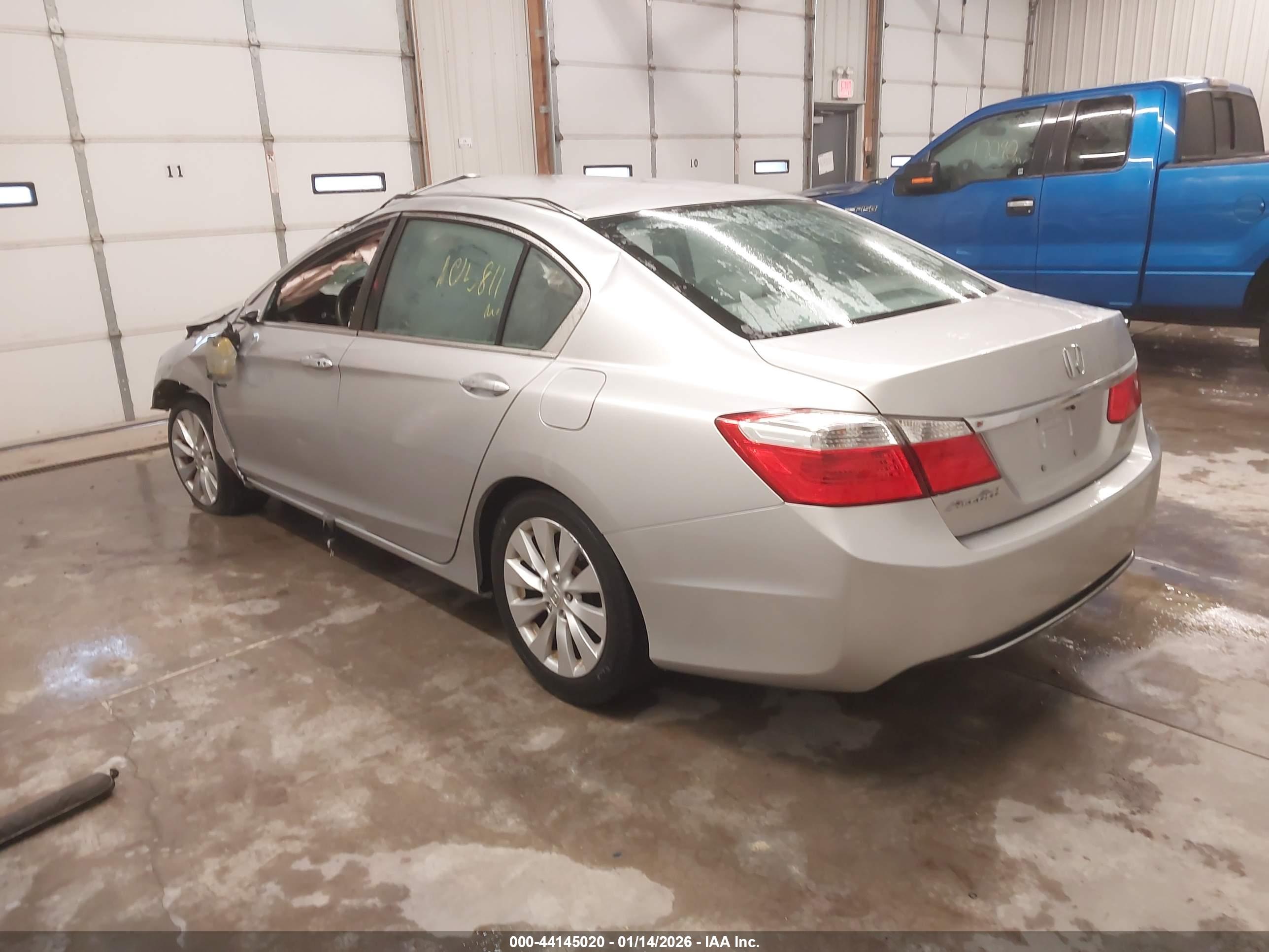 HONDA ACCORD image 3