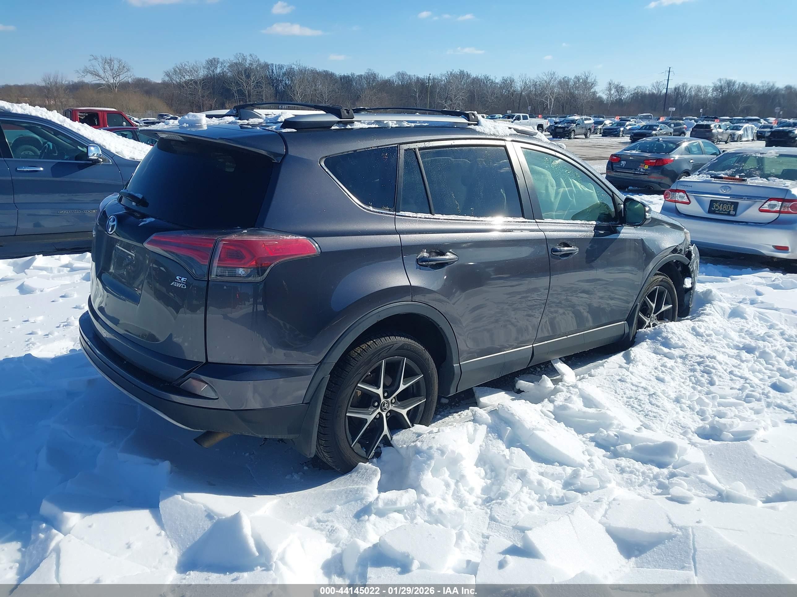 TOYOTA RAV4 image 4