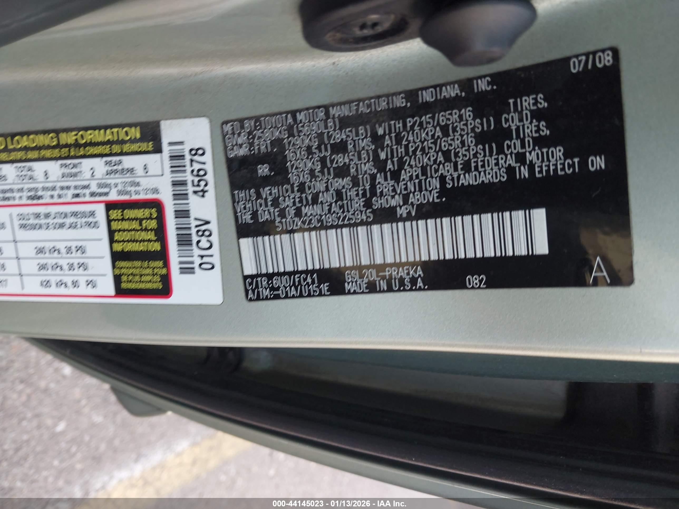 TOYOTA SIENNA image 9