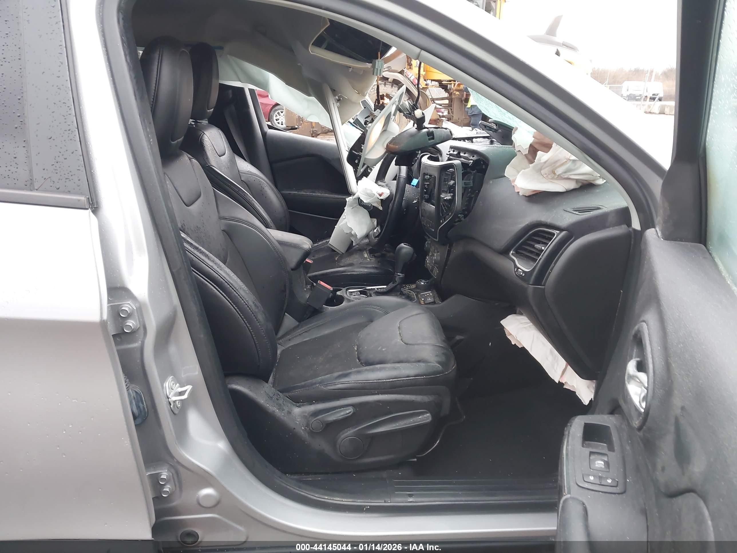 JEEP CHEROKEE image 5