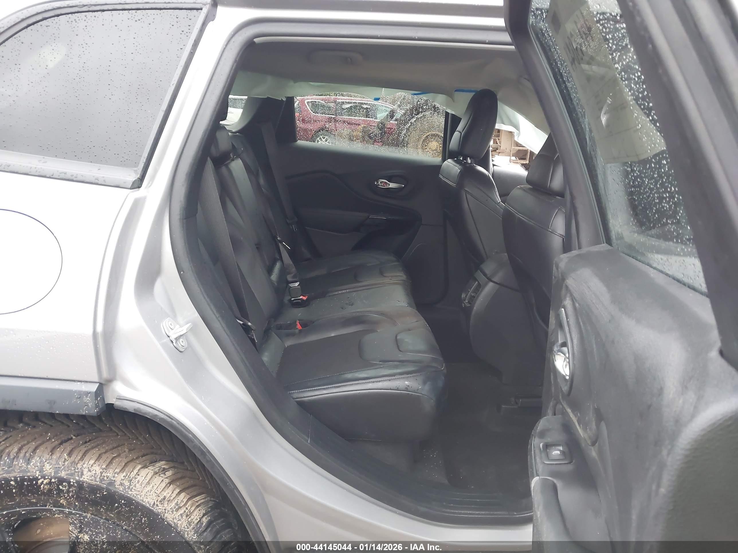 JEEP CHEROKEE image 8