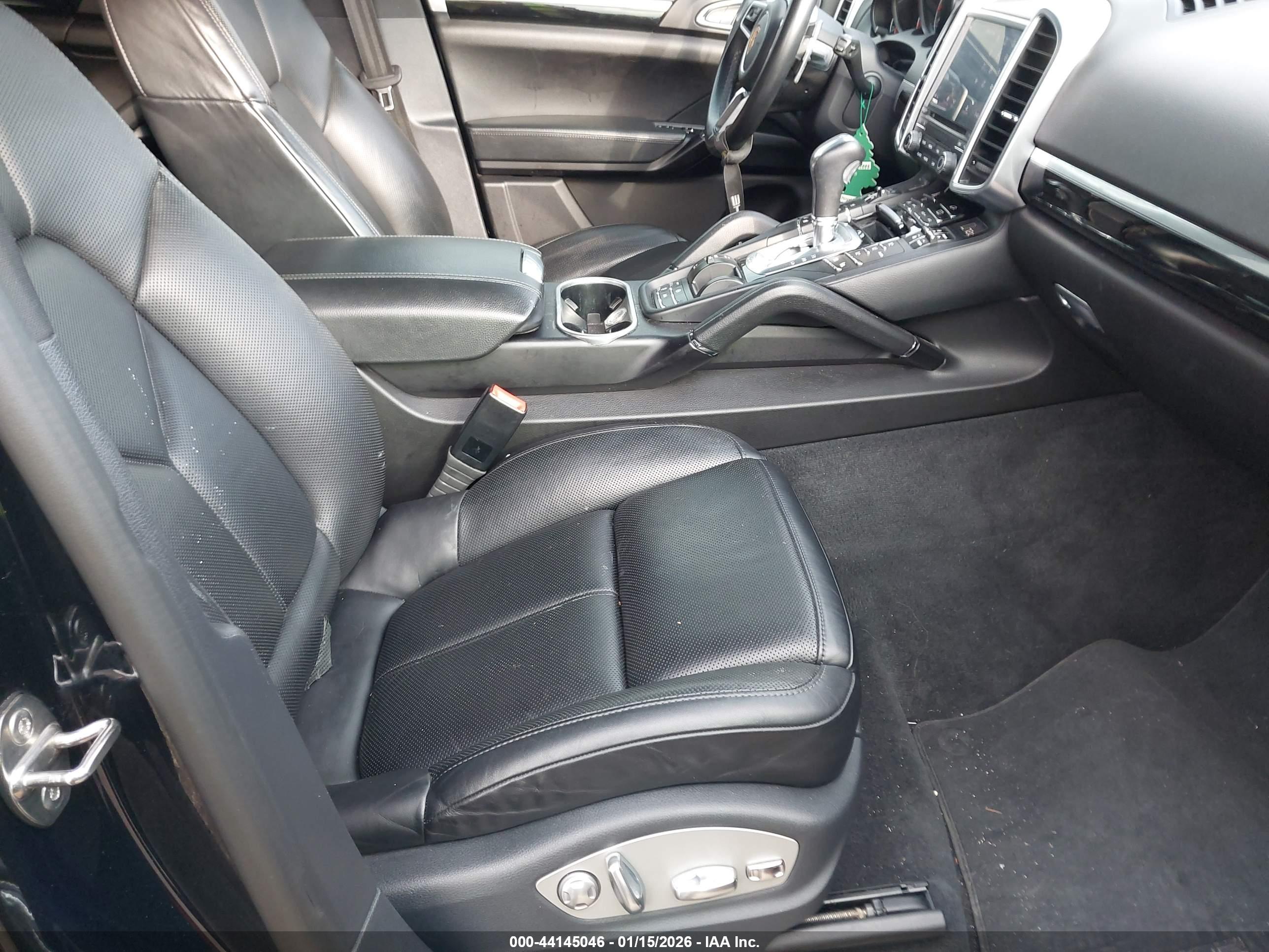 PORSCHE CAYENNE image 5