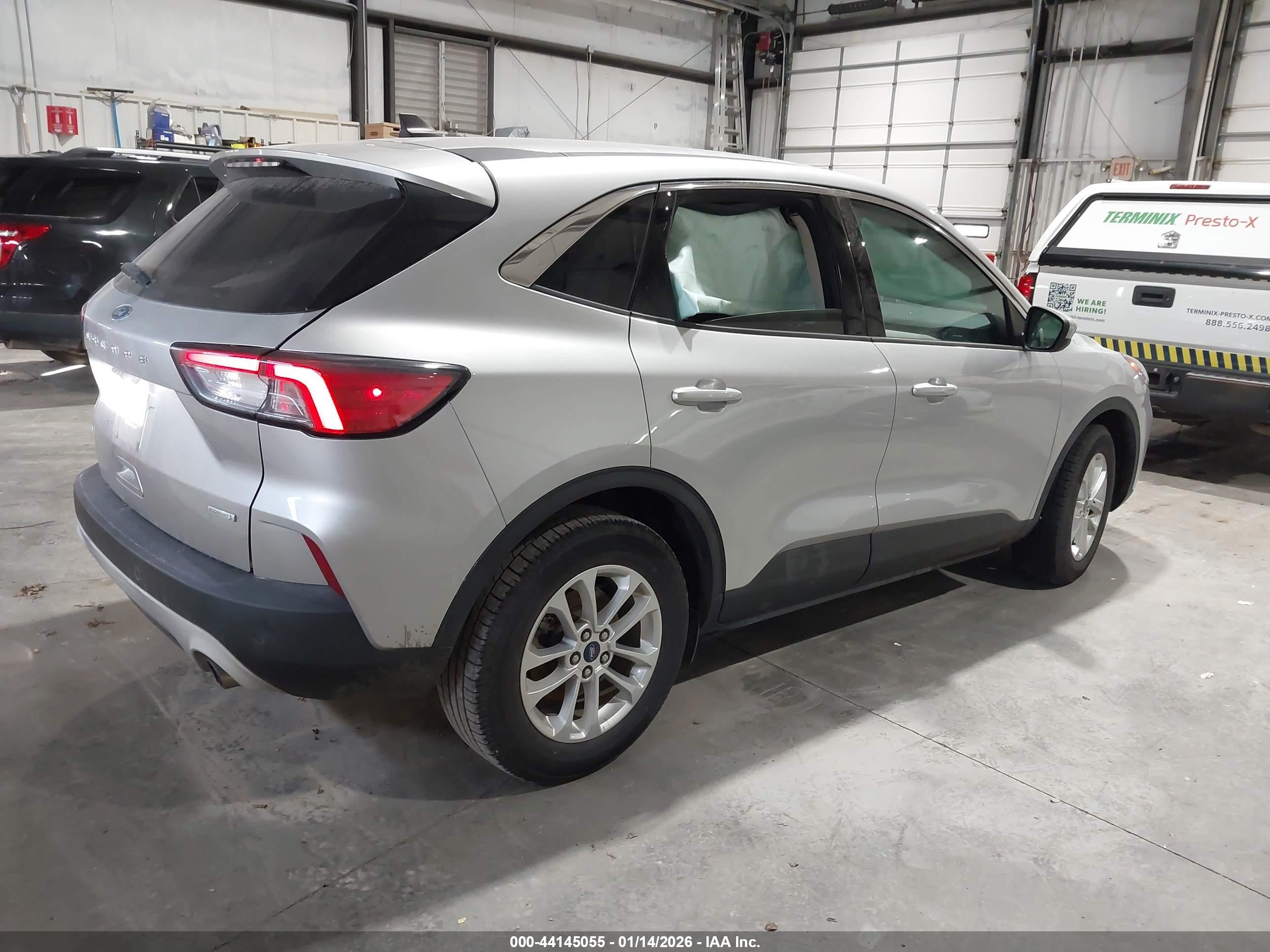 FORD ESCAPE image 4