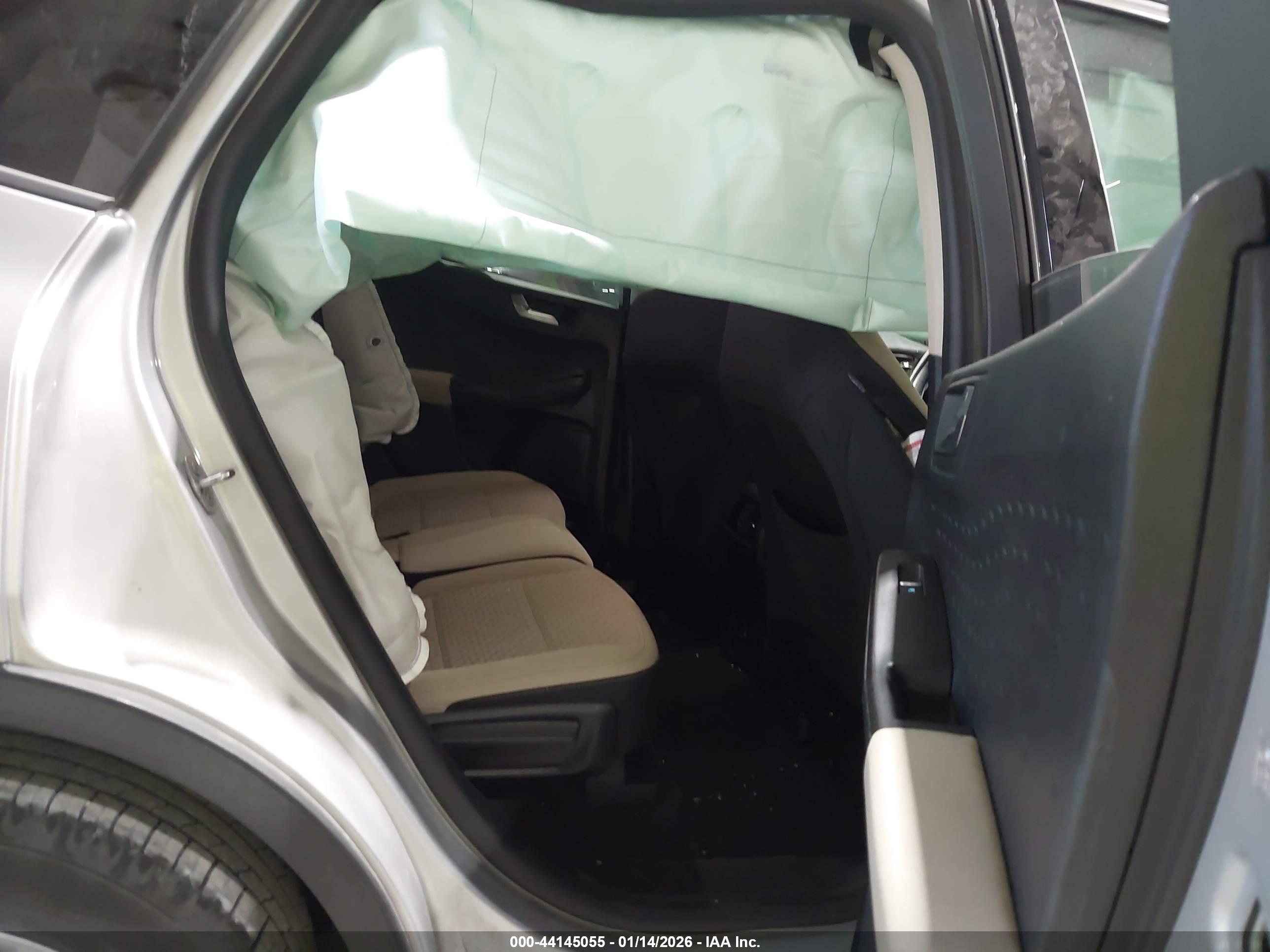 FORD ESCAPE image 8