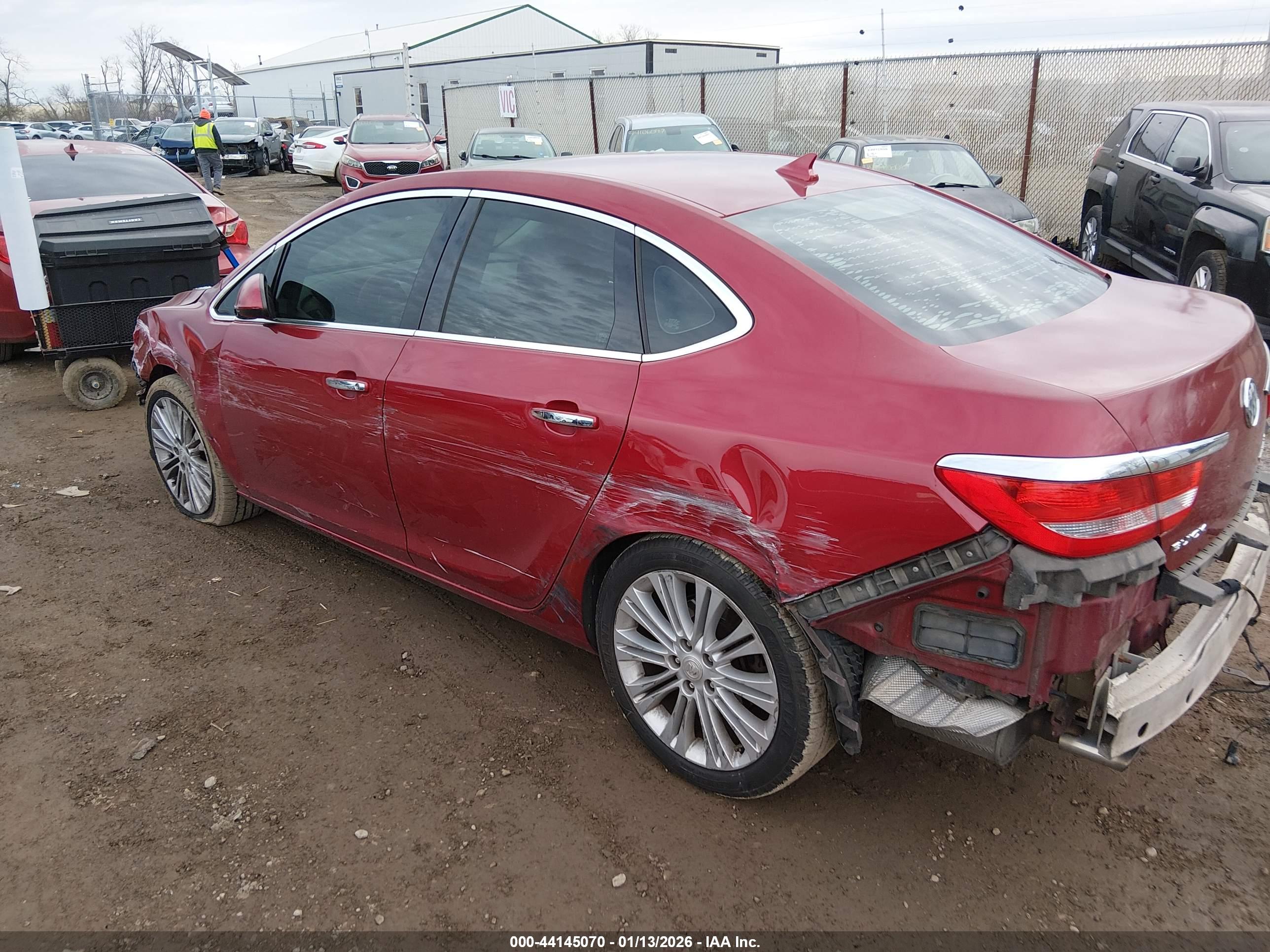 BUICK VERANO image 3