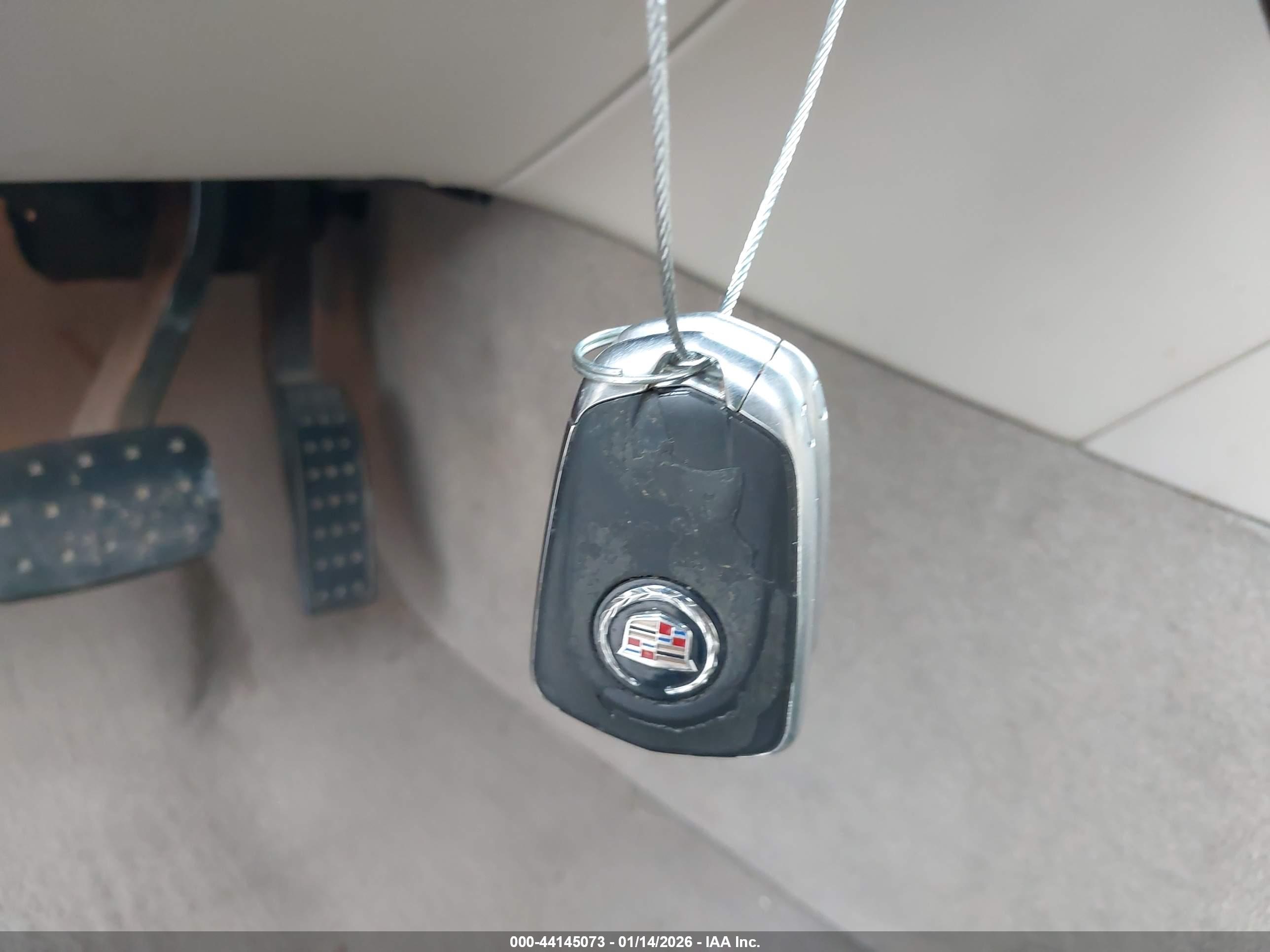 CADILLAC SRX image 11