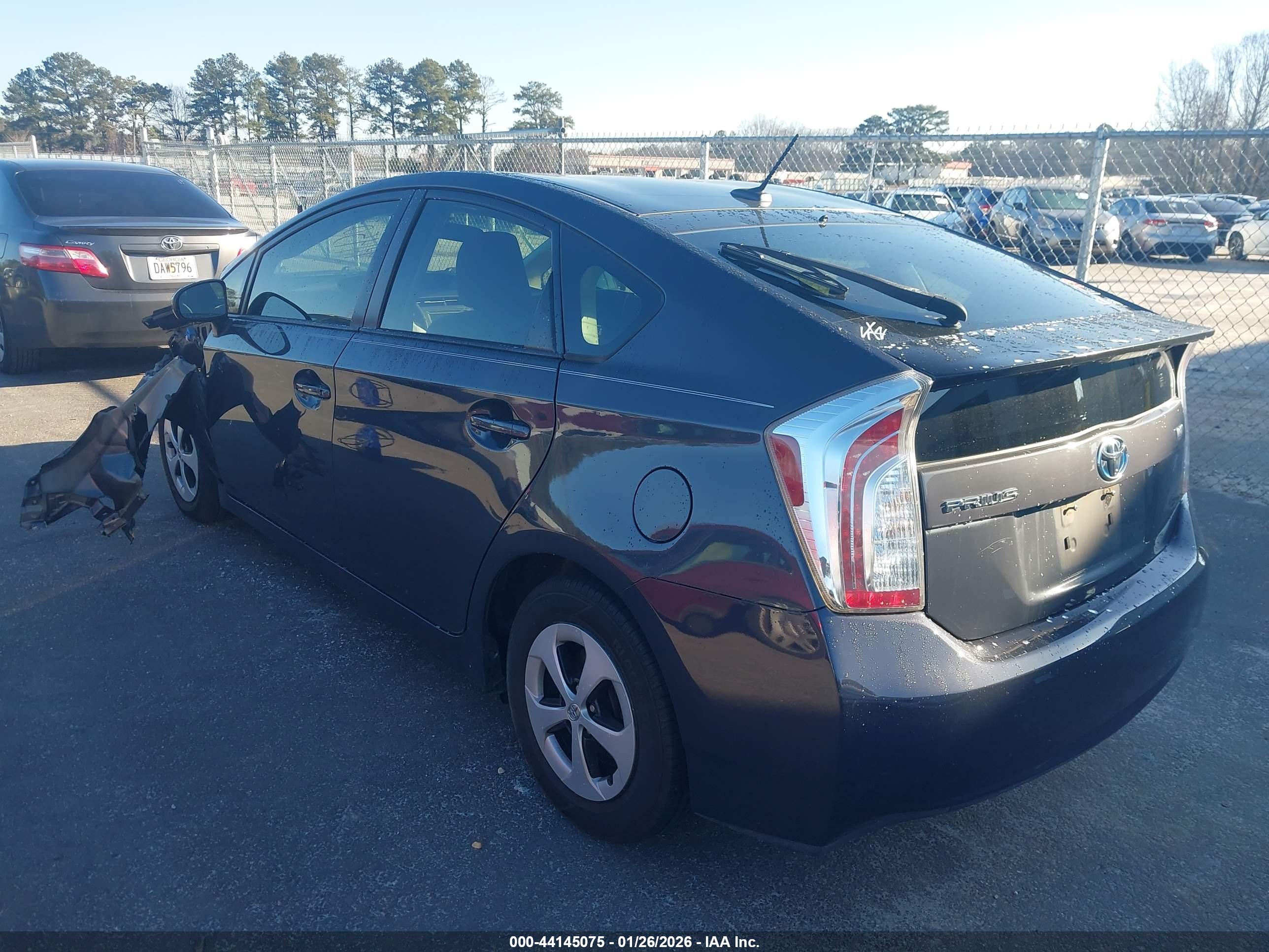 TOYOTA PRIUS image 3