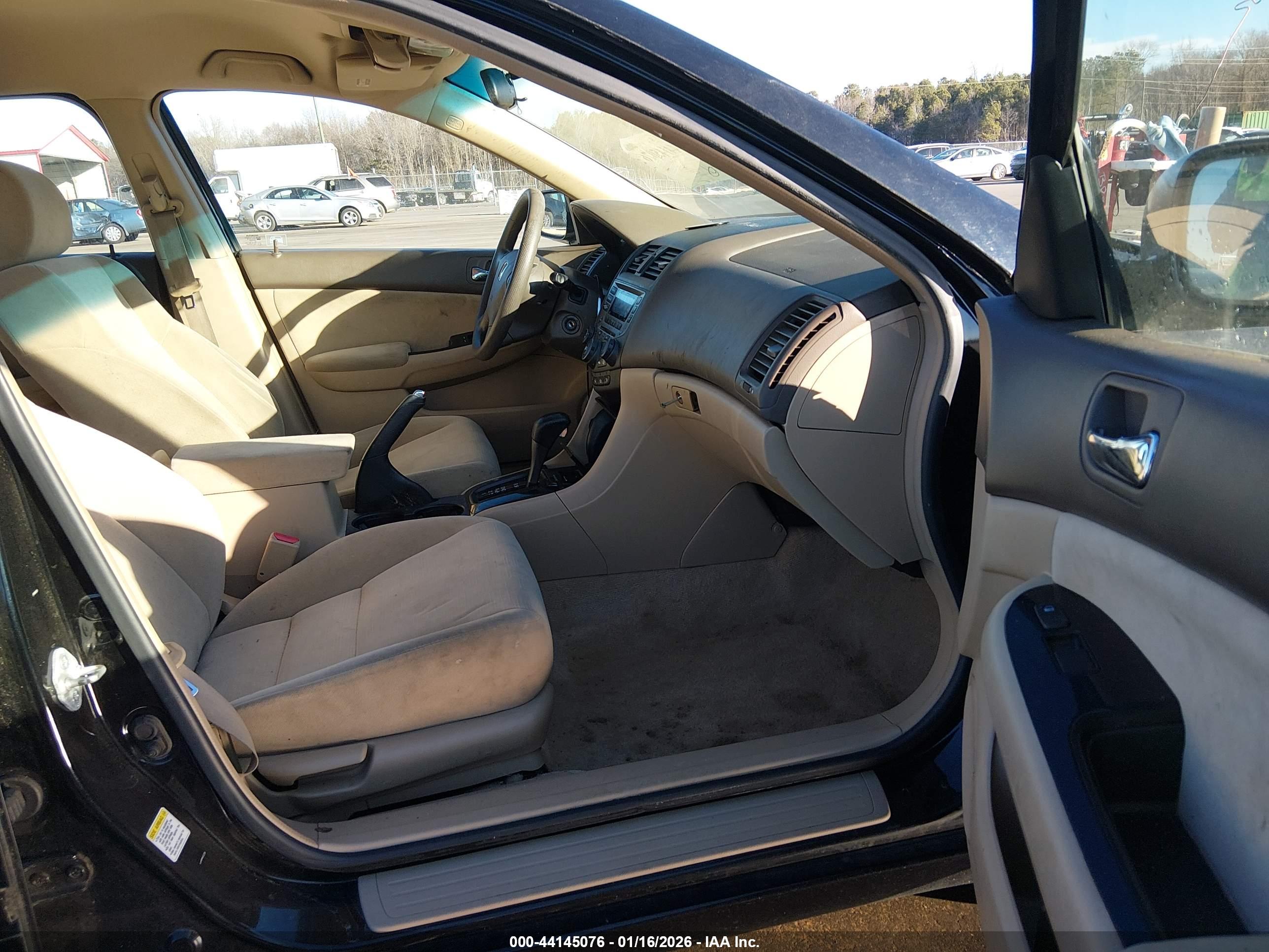 HONDA ACCORD image 5