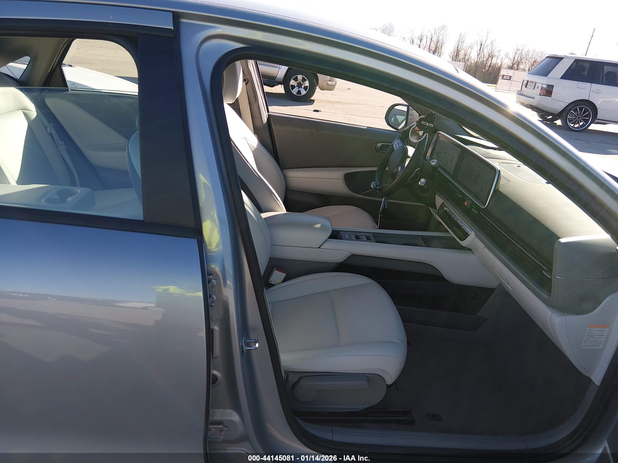HYUNDAI IONIQ image 5
