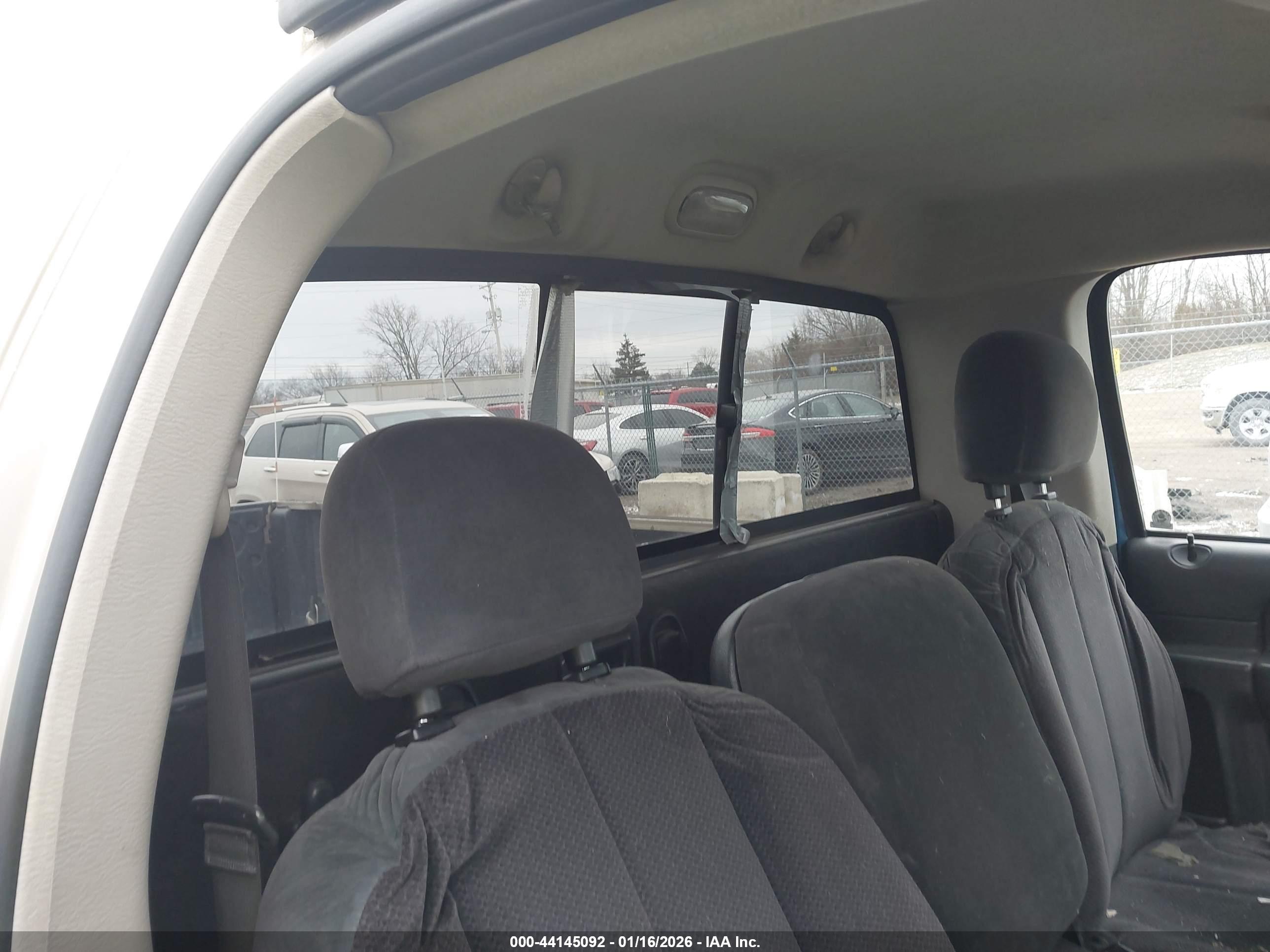 DODGE RAM image 8