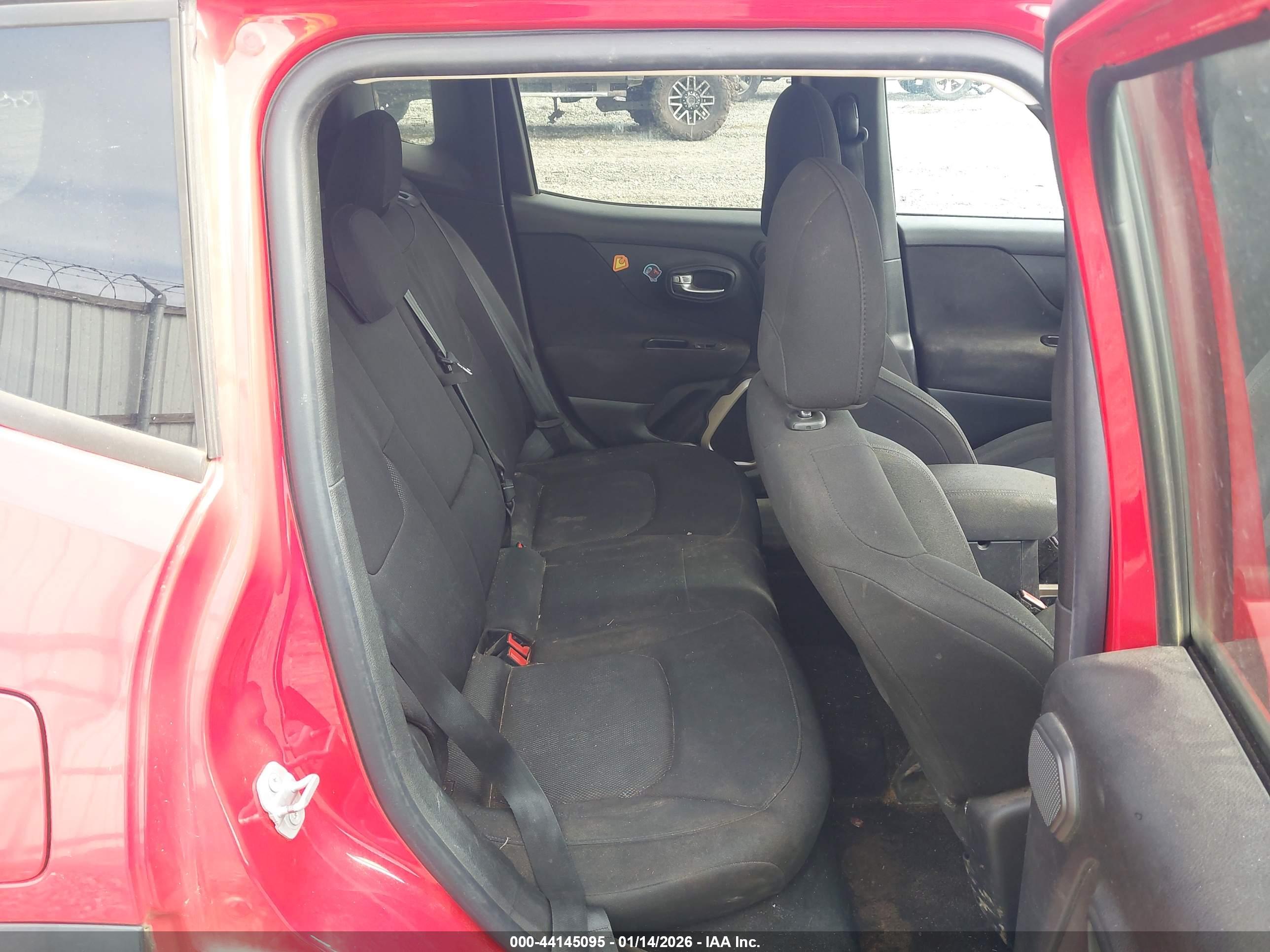 JEEP RENEGADE image 8