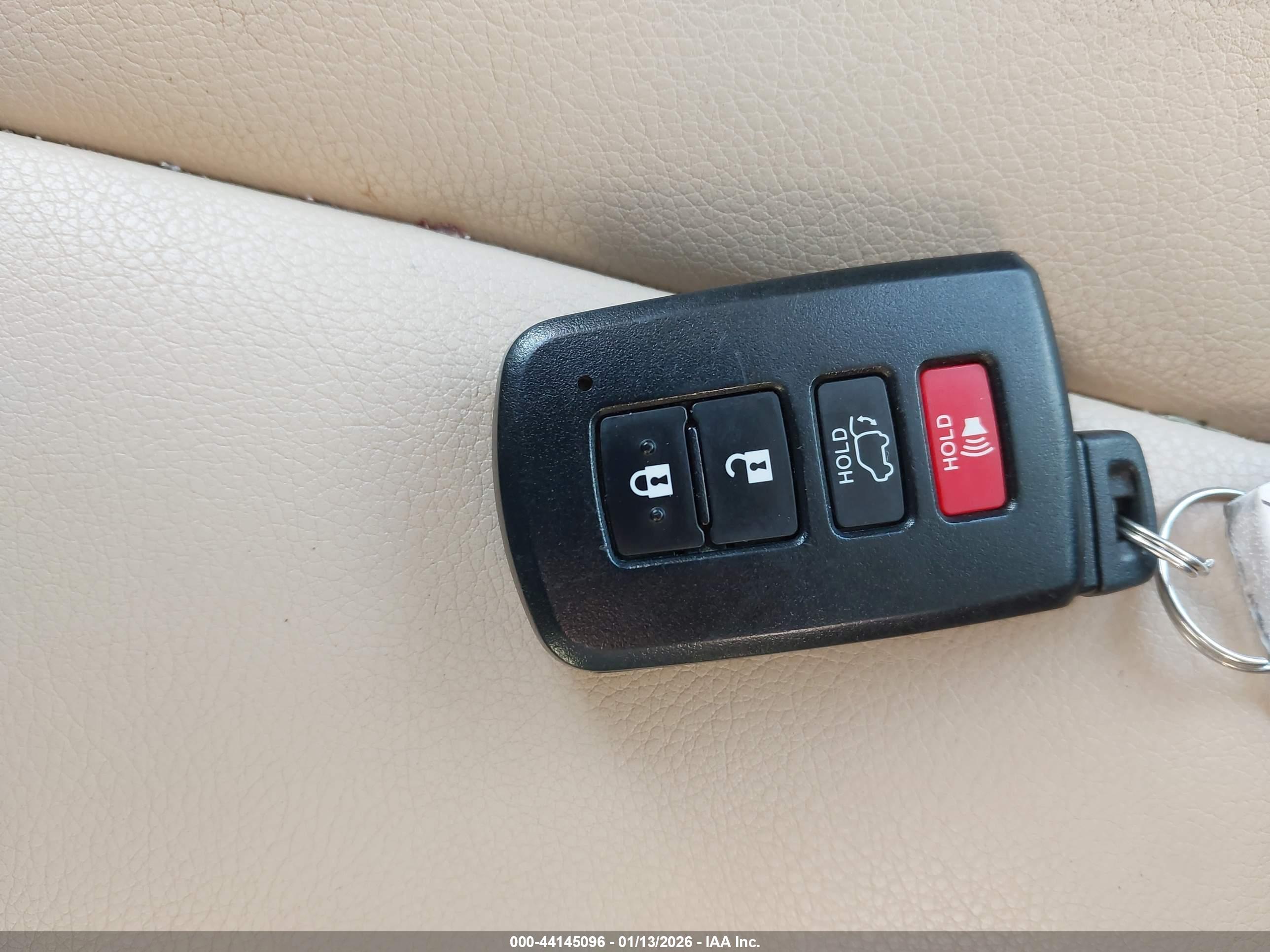 TOYOTA RAV4 image 11