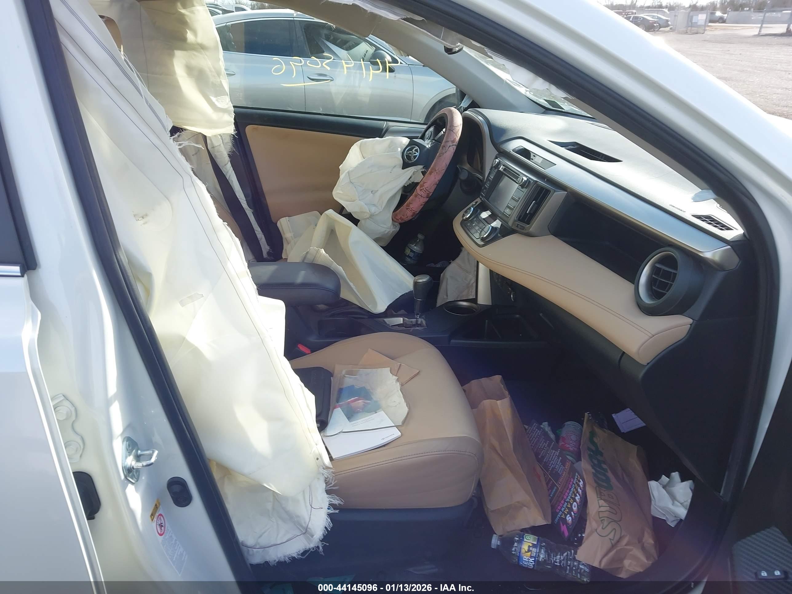 TOYOTA RAV4 image 5