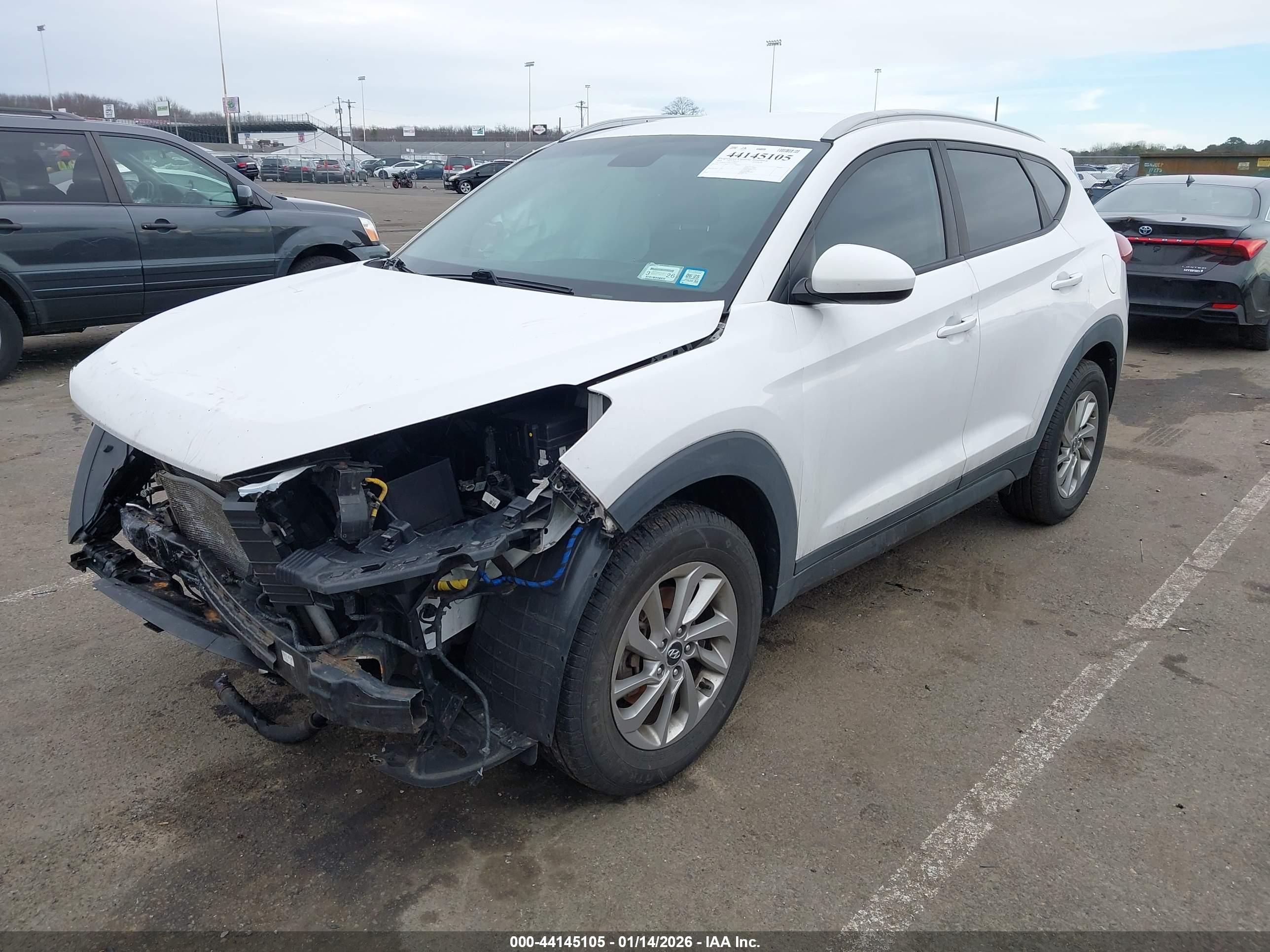 HYUNDAI TUCSON image 2