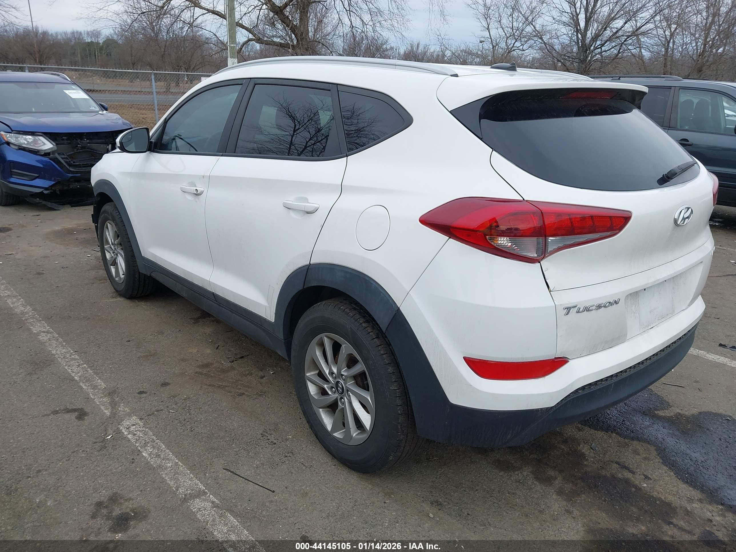 HYUNDAI TUCSON image 3