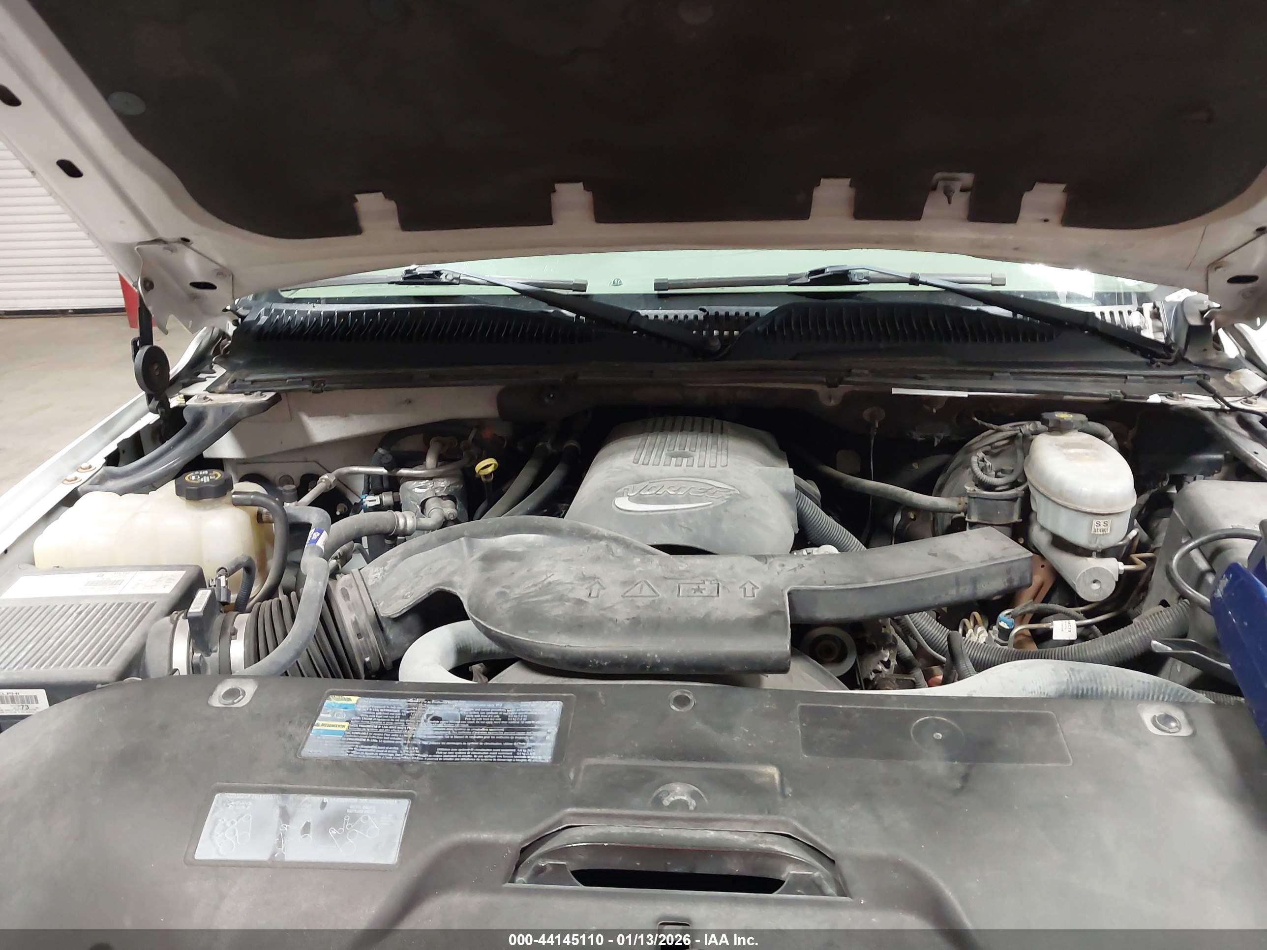 CHEVROLET SUBURBAN image 10