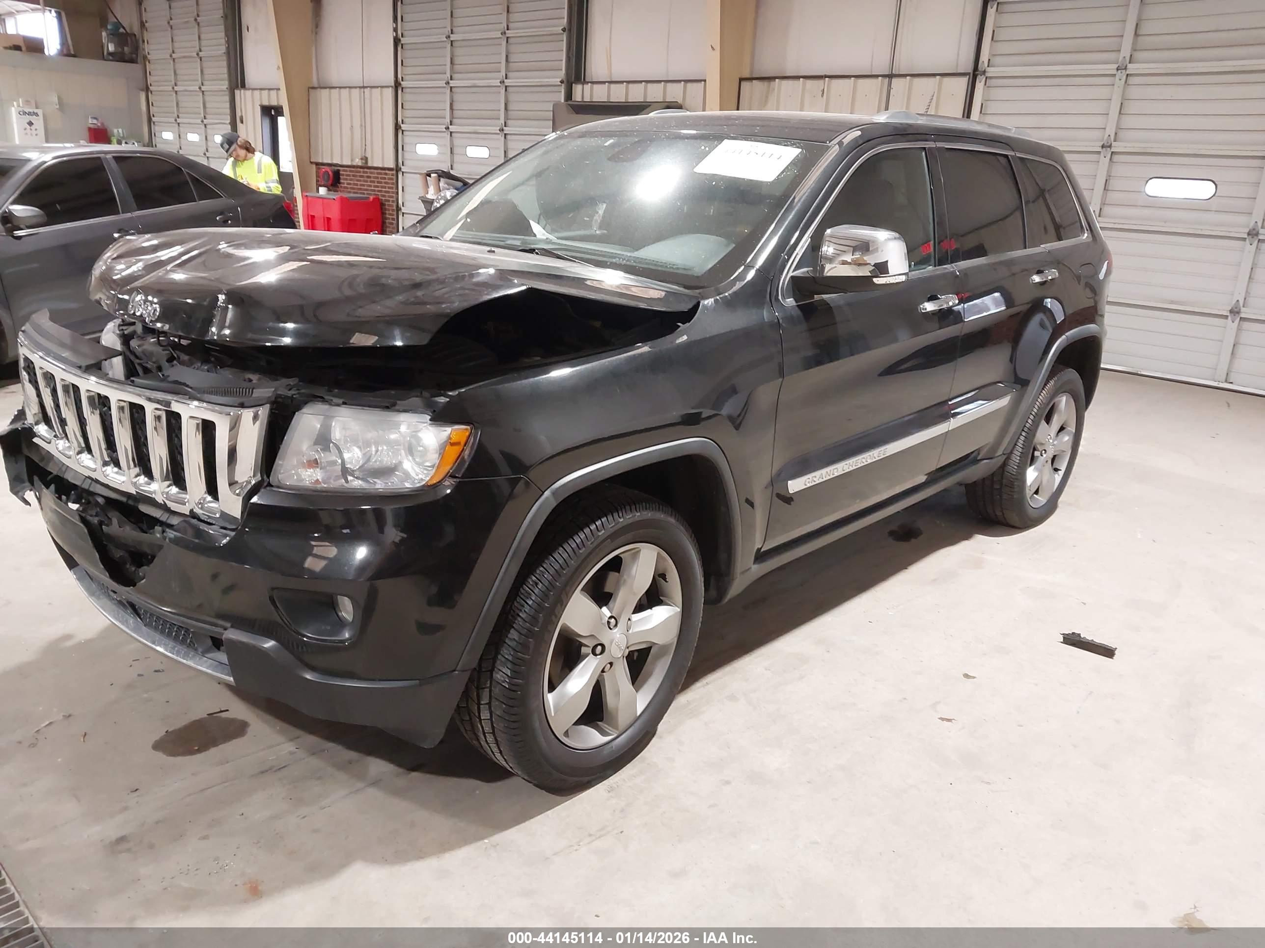 JEEP GRAND image 2