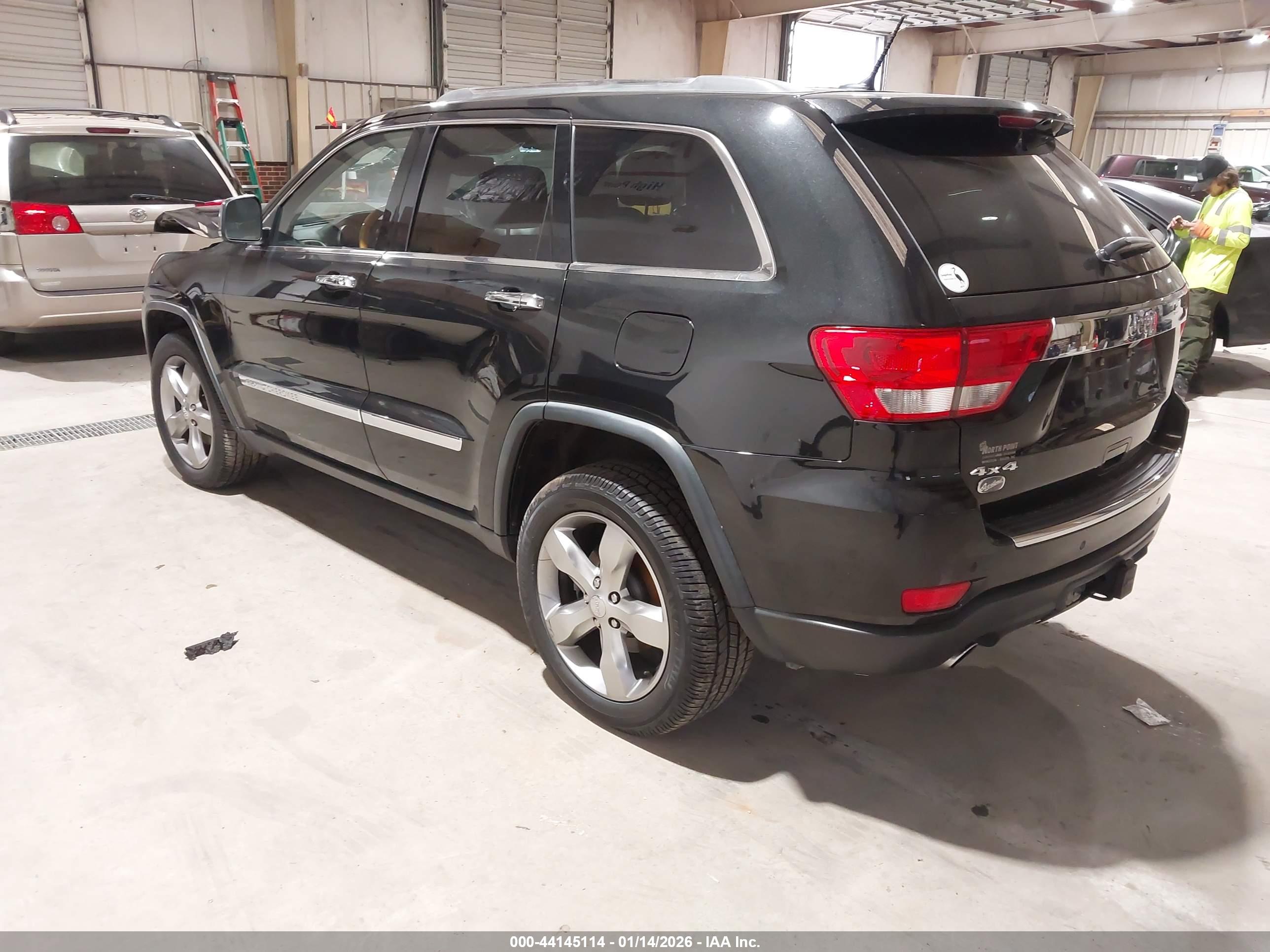 JEEP GRAND image 3
