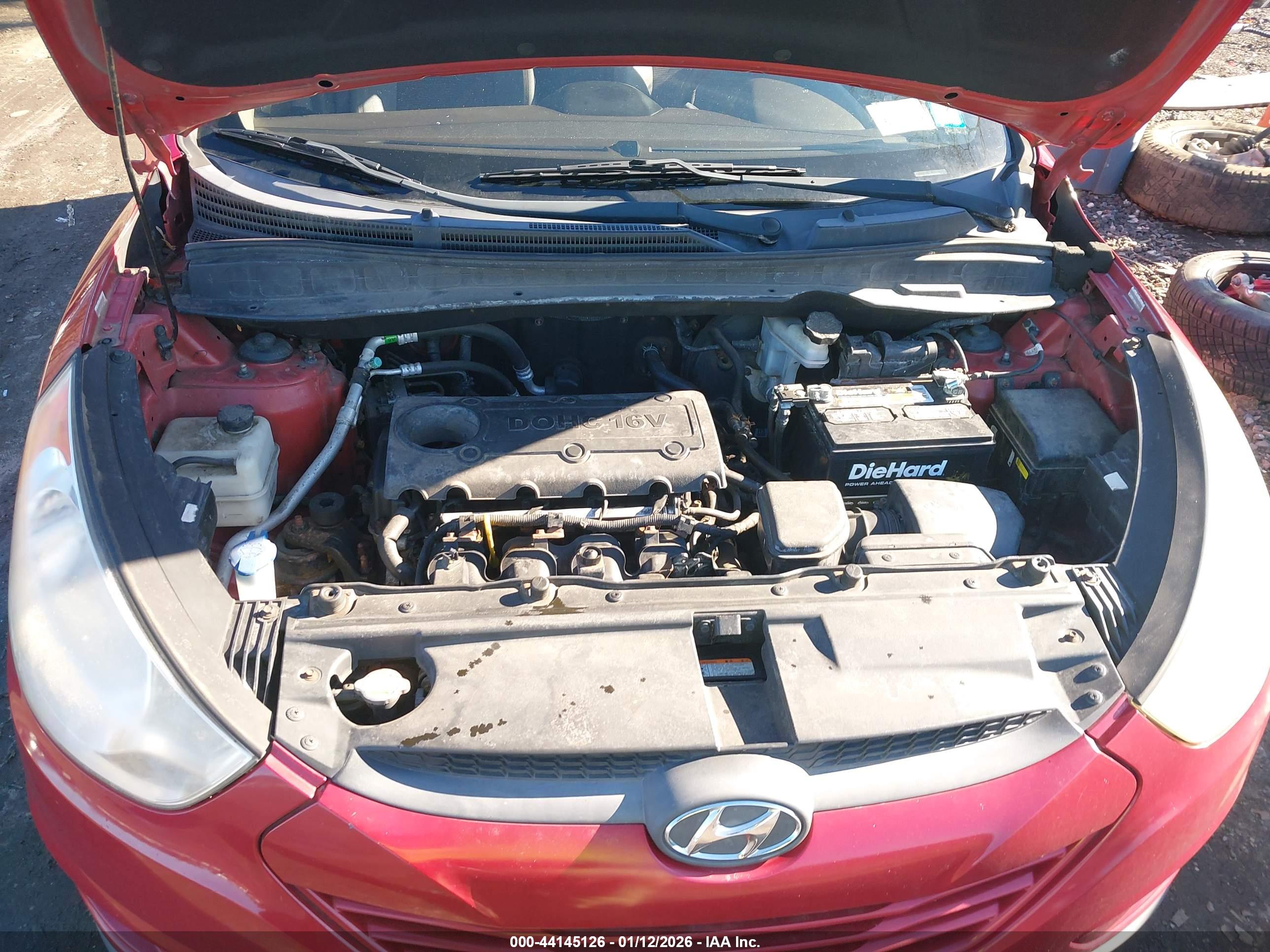 HYUNDAI TUCSON image 10