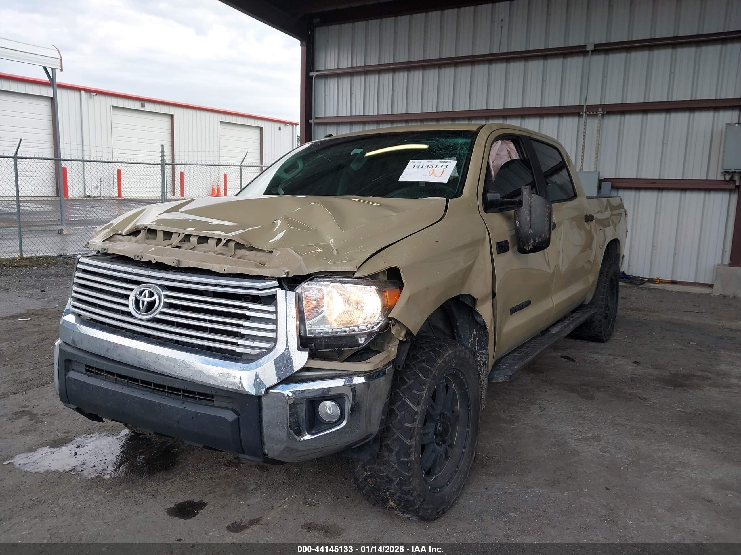 TOYOTA TUNDRA image 6
