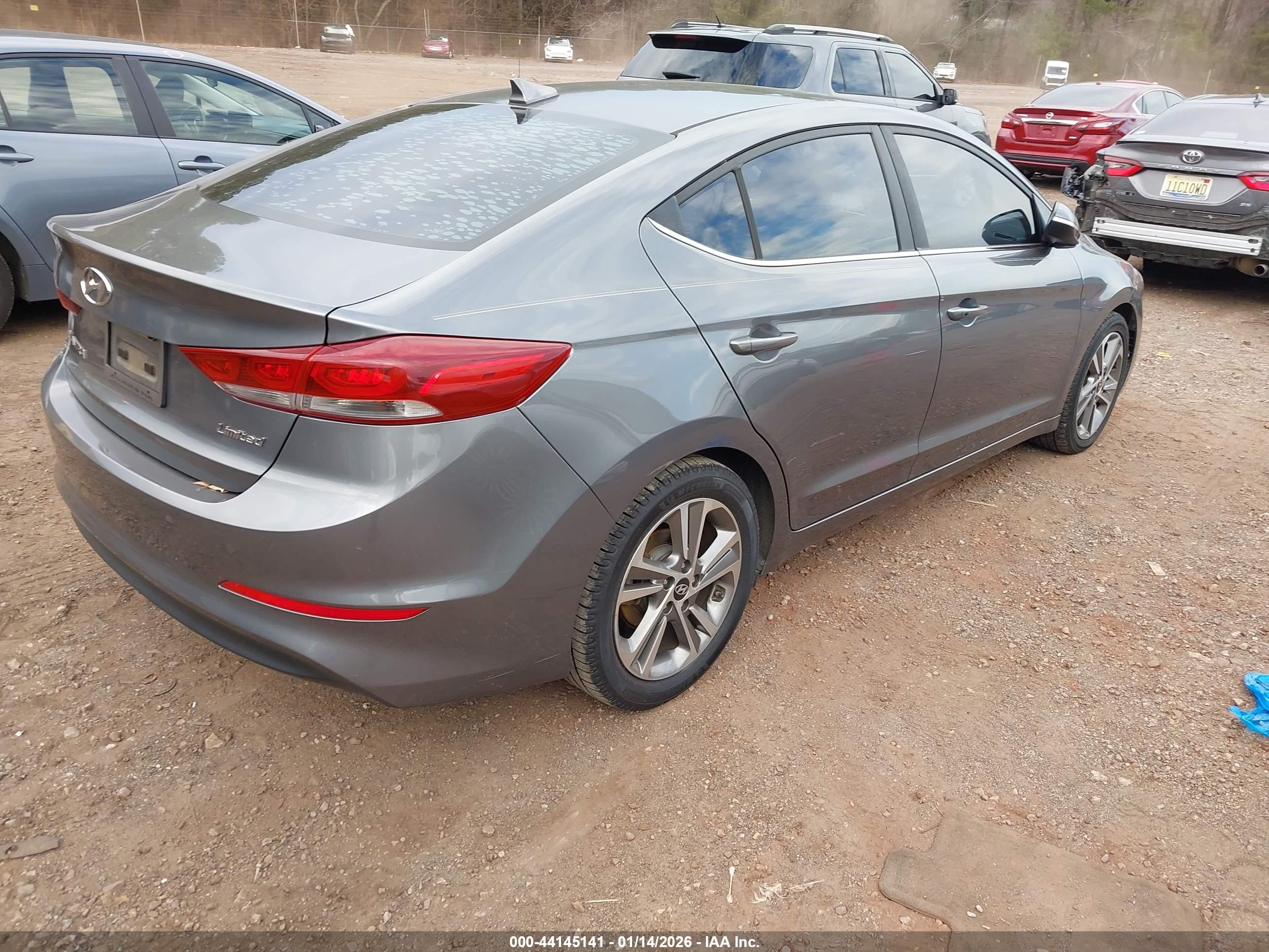 HYUNDAI ELANTRA image 4