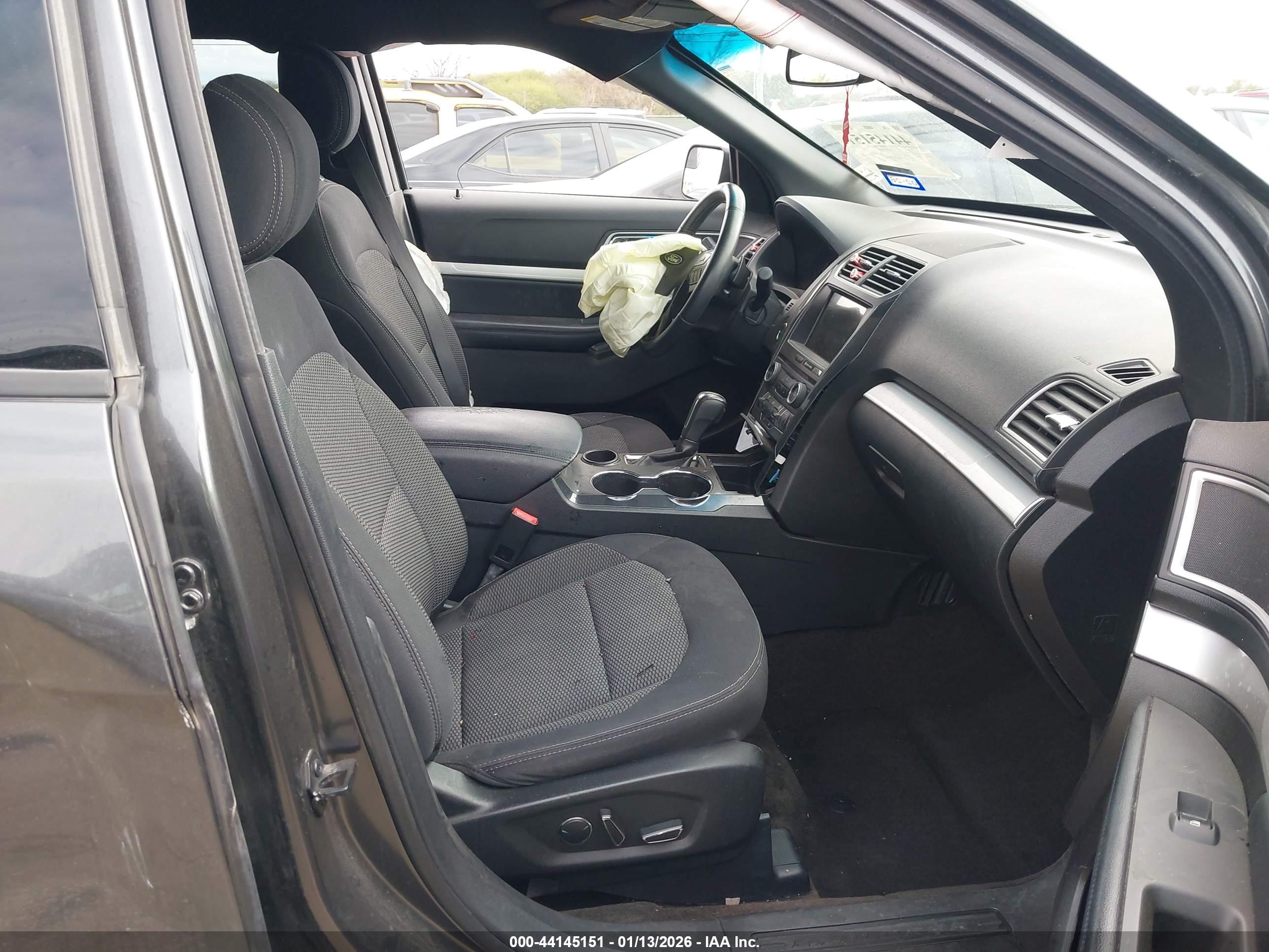 FORD EXPLORER image 5