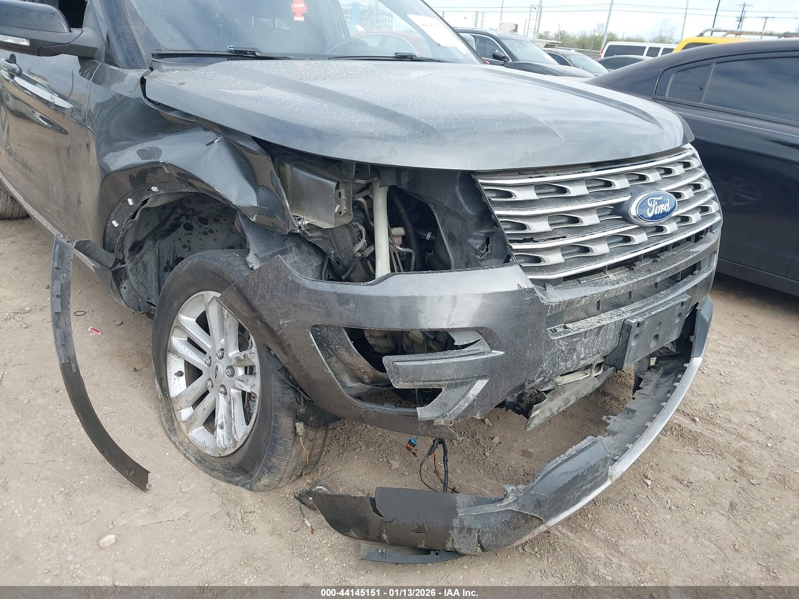 FORD EXPLORER image 6