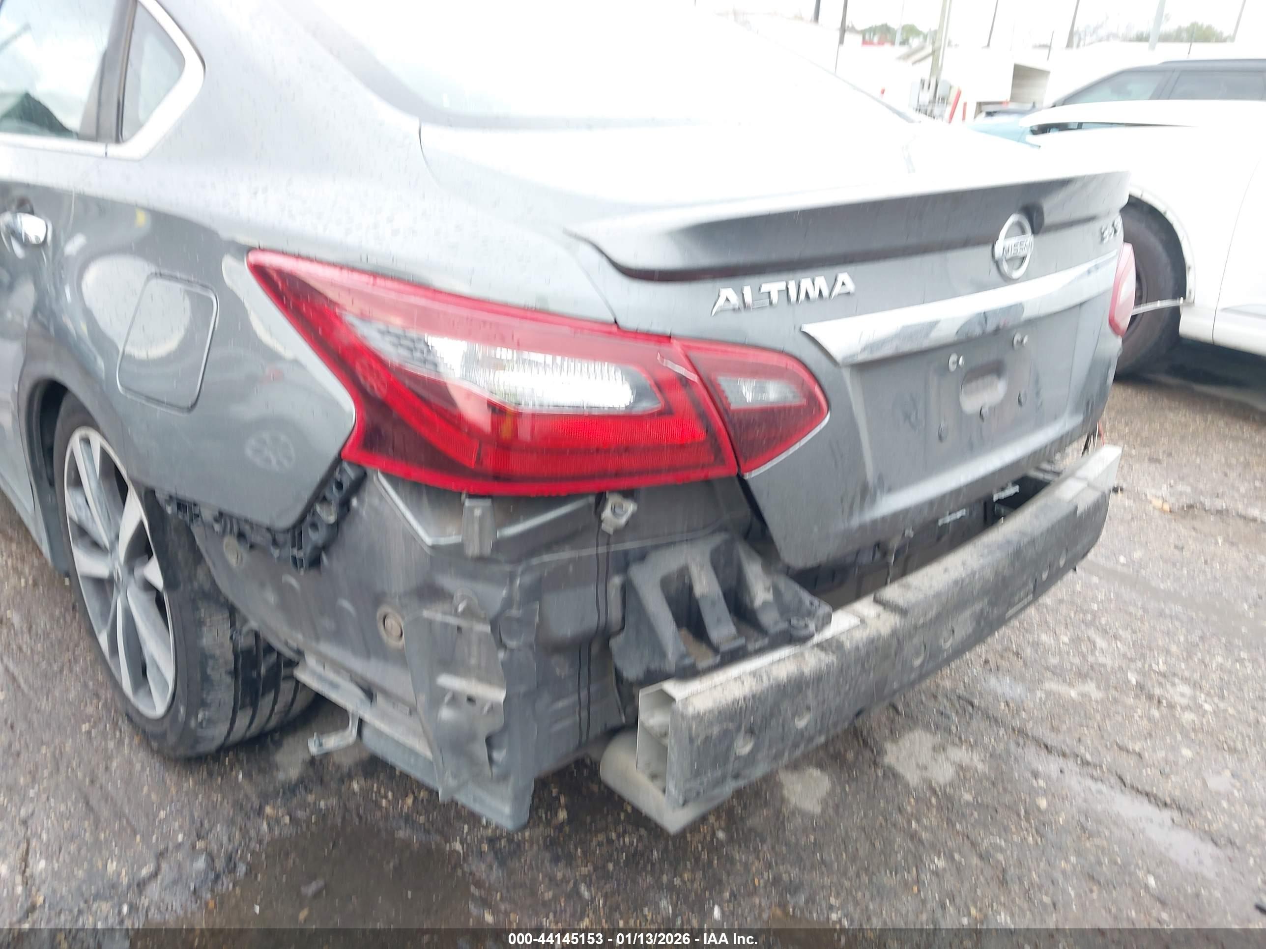 NISSAN ALTIMA image 6