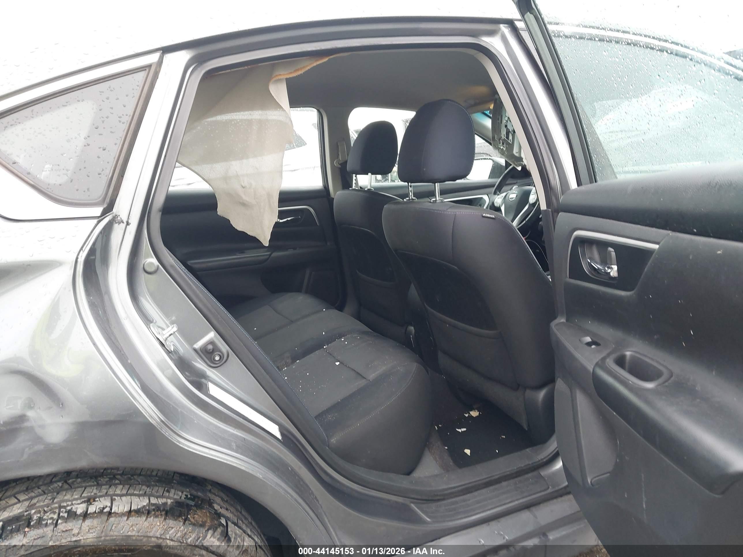 NISSAN ALTIMA image 8
