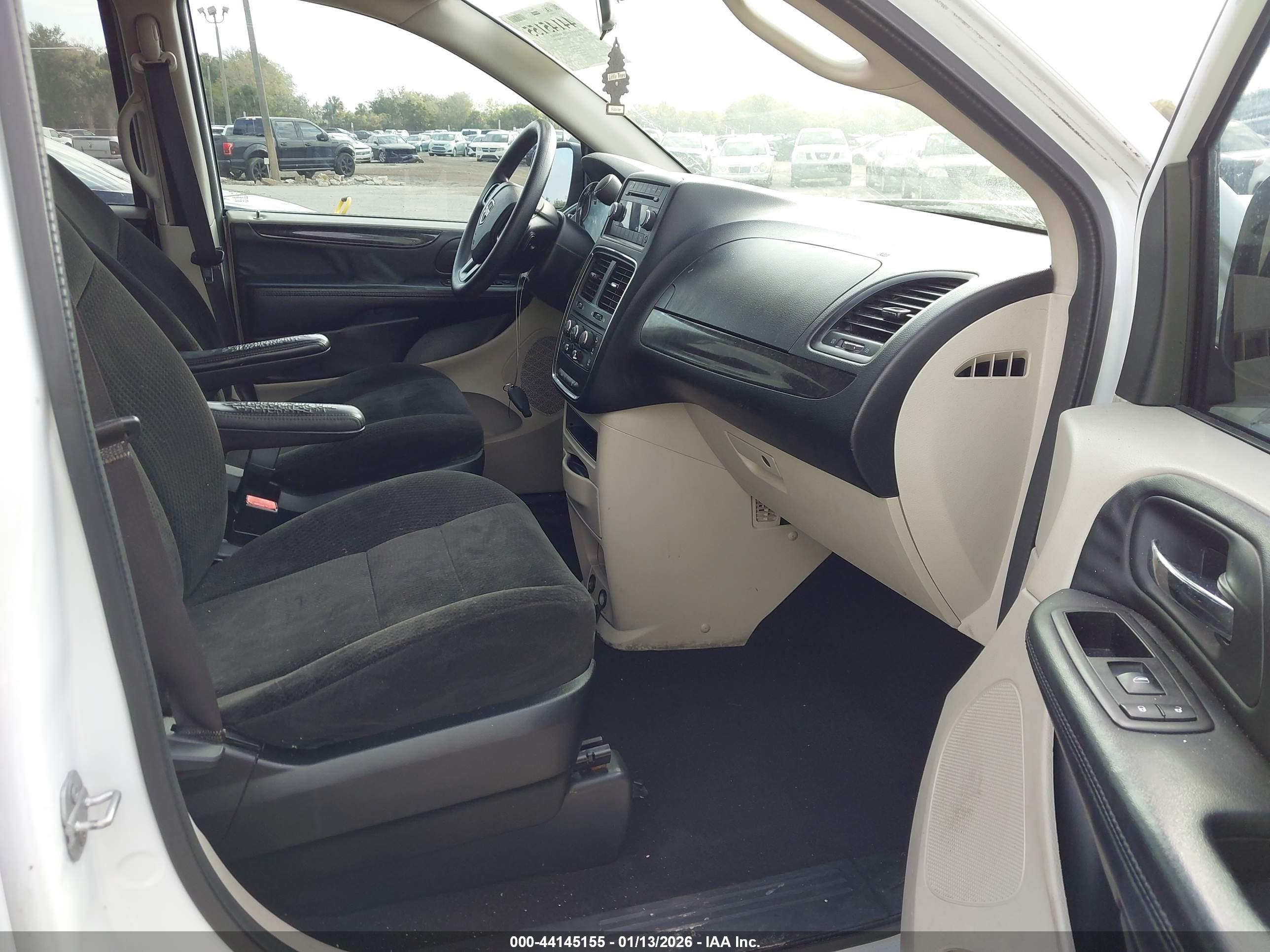 DODGE GRAND image 5