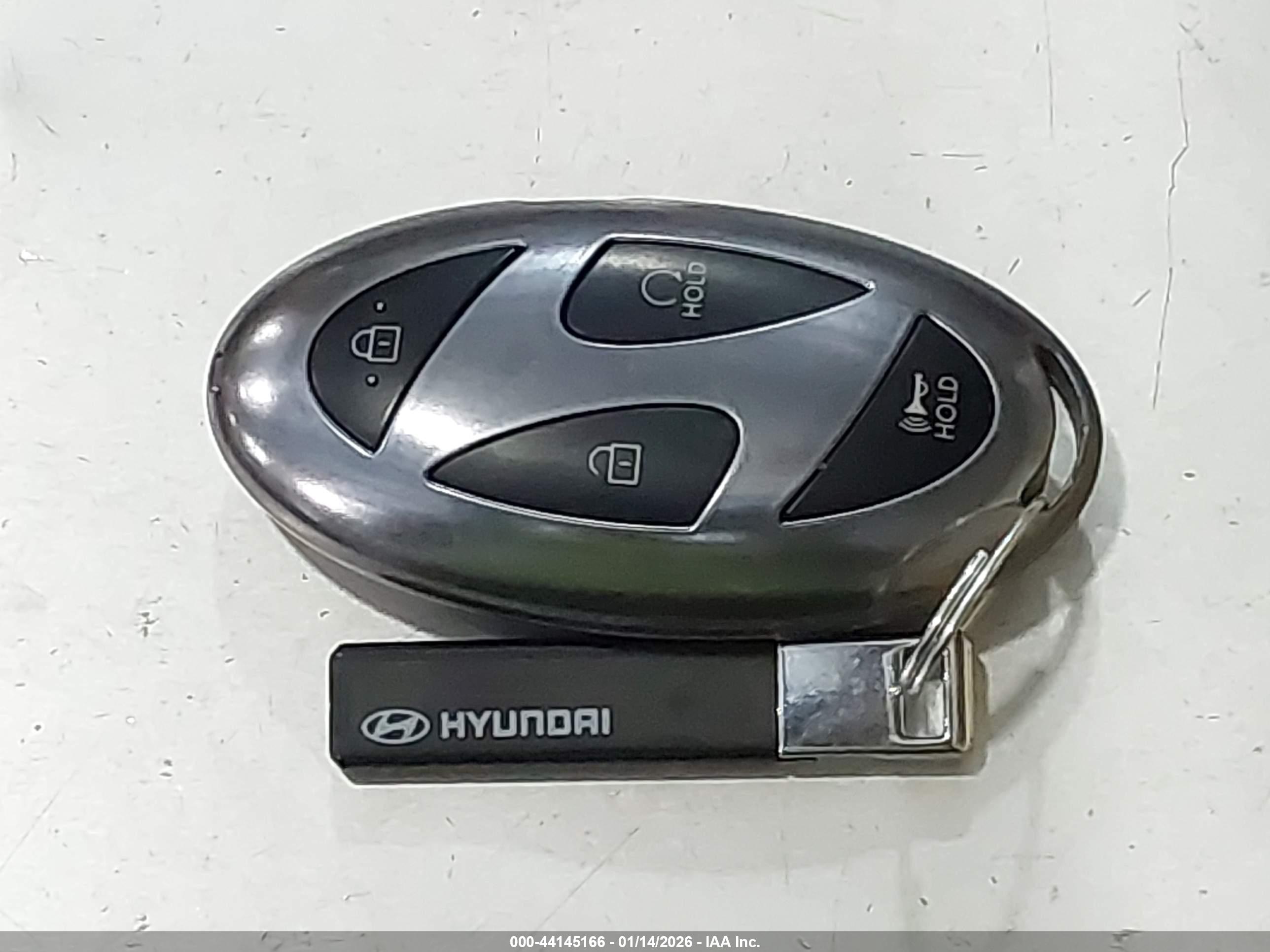 HYUNDAI ELANTRA image 11