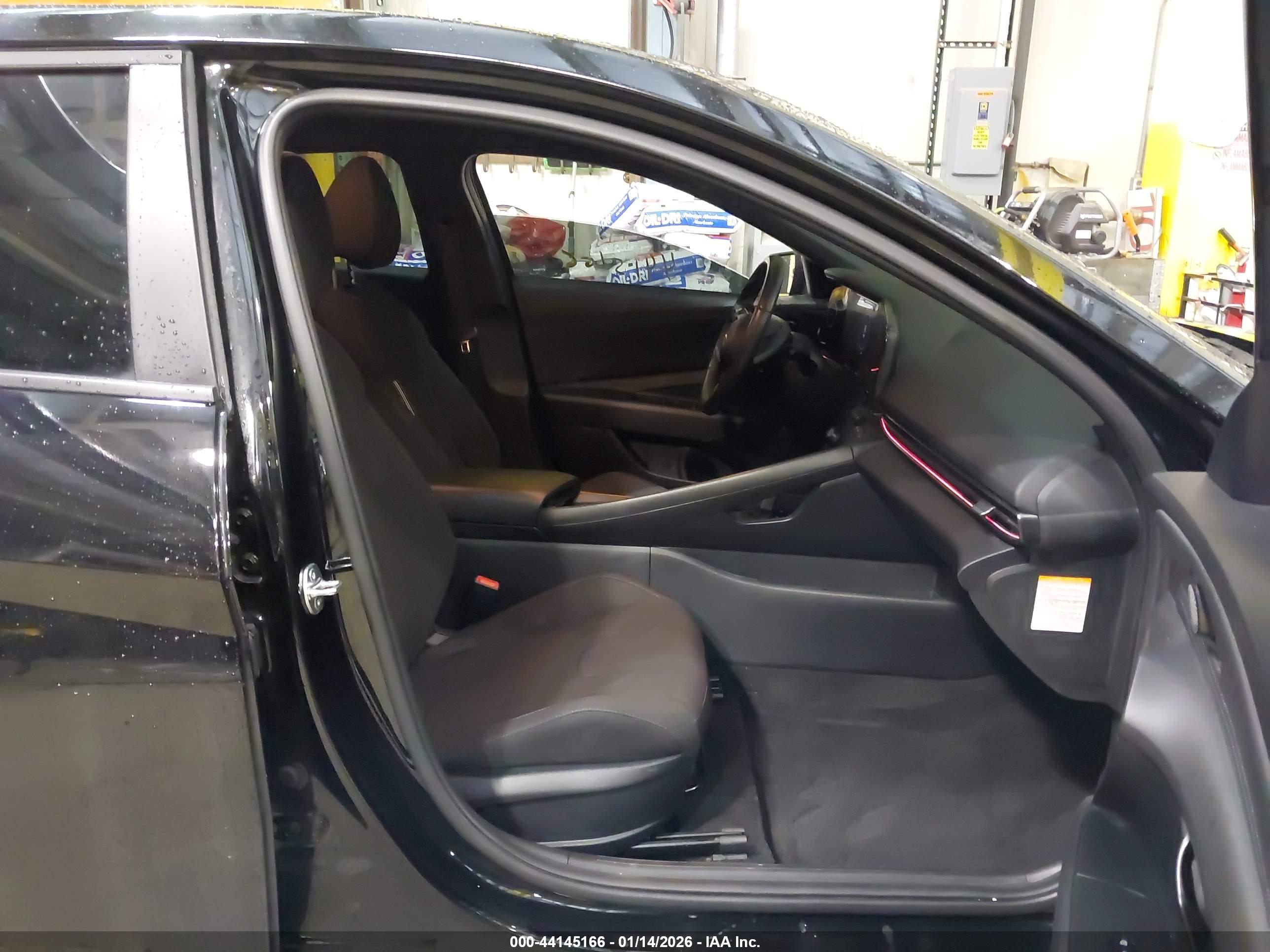 HYUNDAI ELANTRA image 5