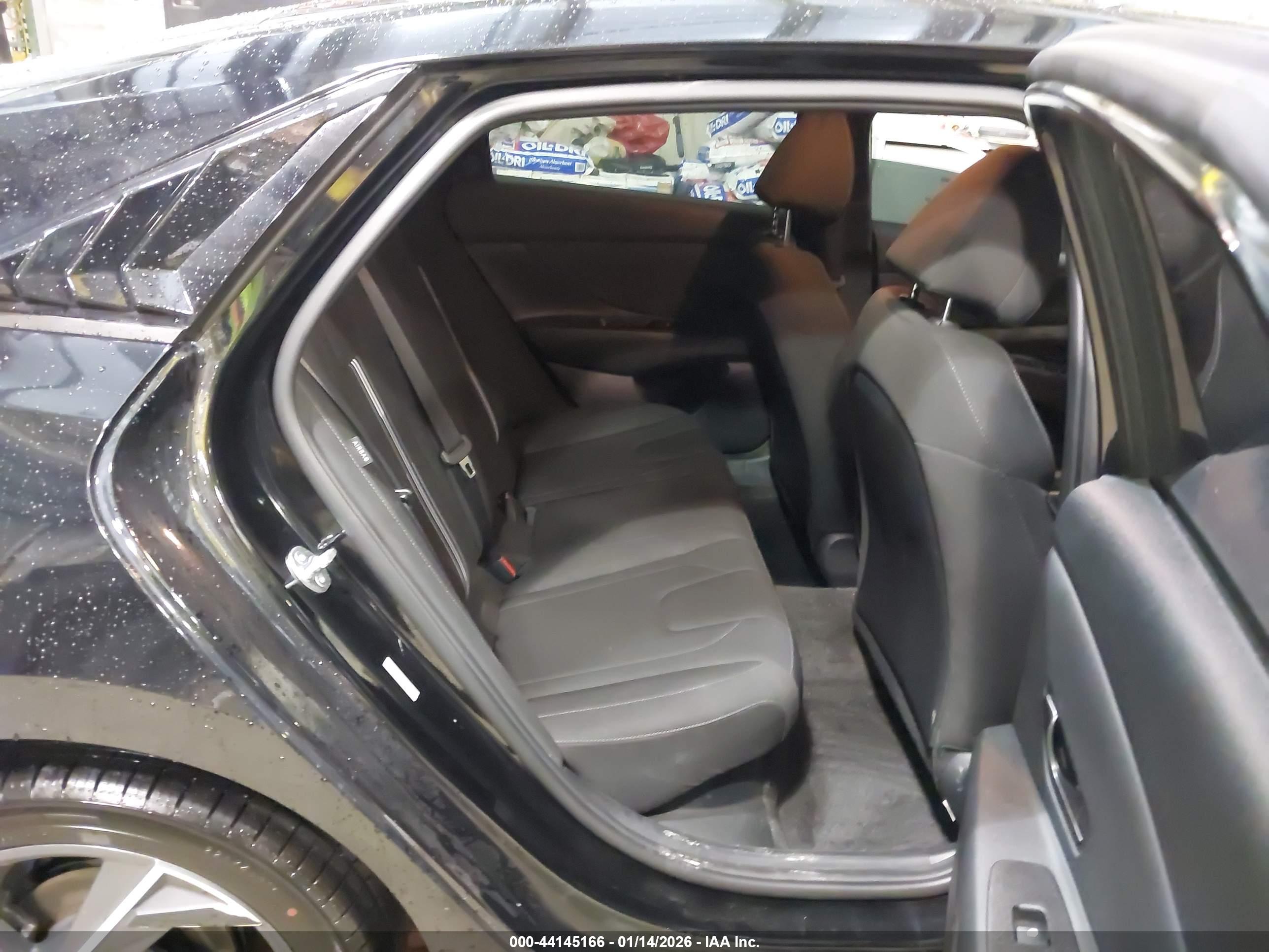HYUNDAI ELANTRA image 8